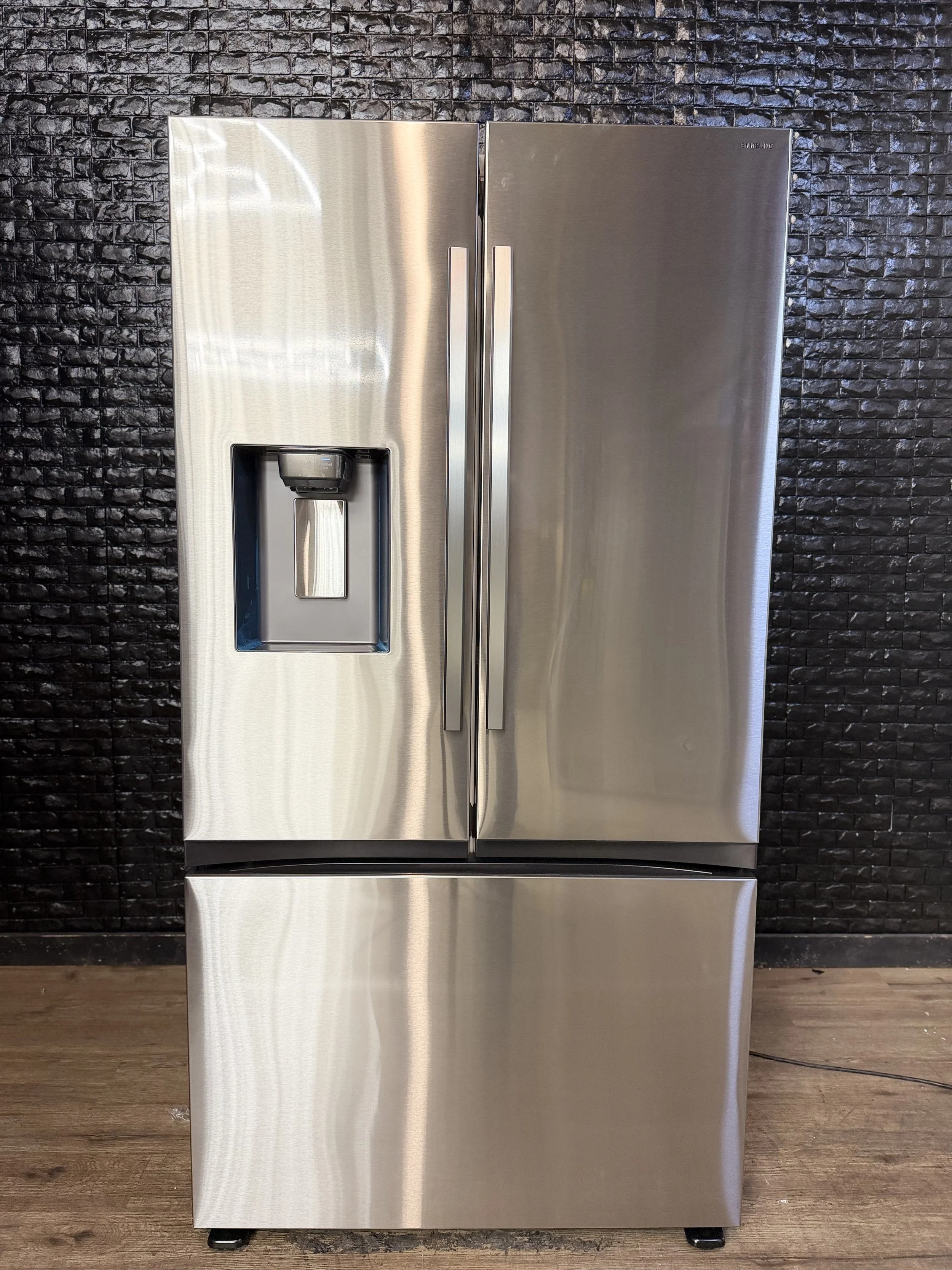 SAMSUNG MEGA CAPACITY REFRIGERATOR