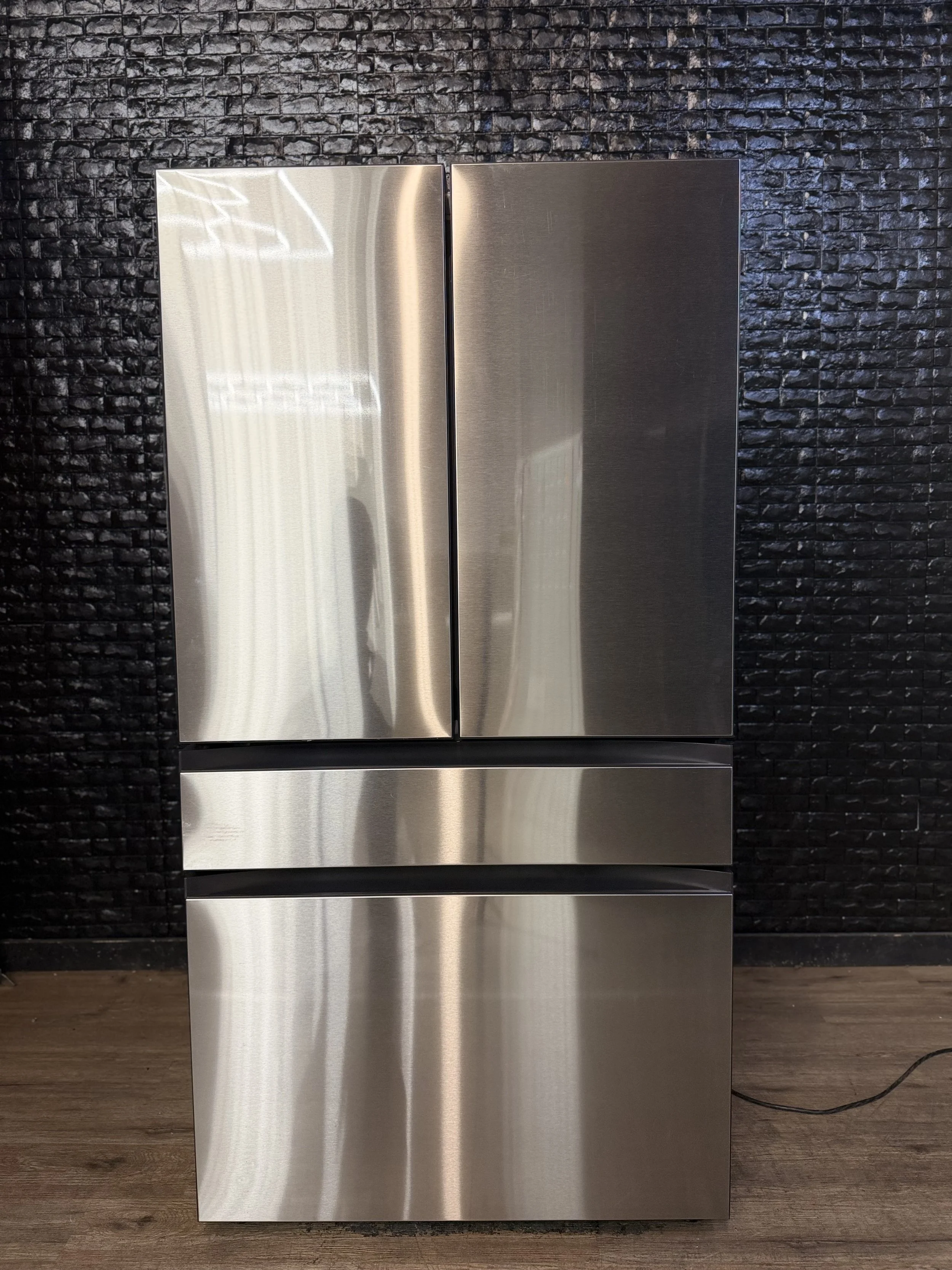 SAMSUNG REFRIGERATOR