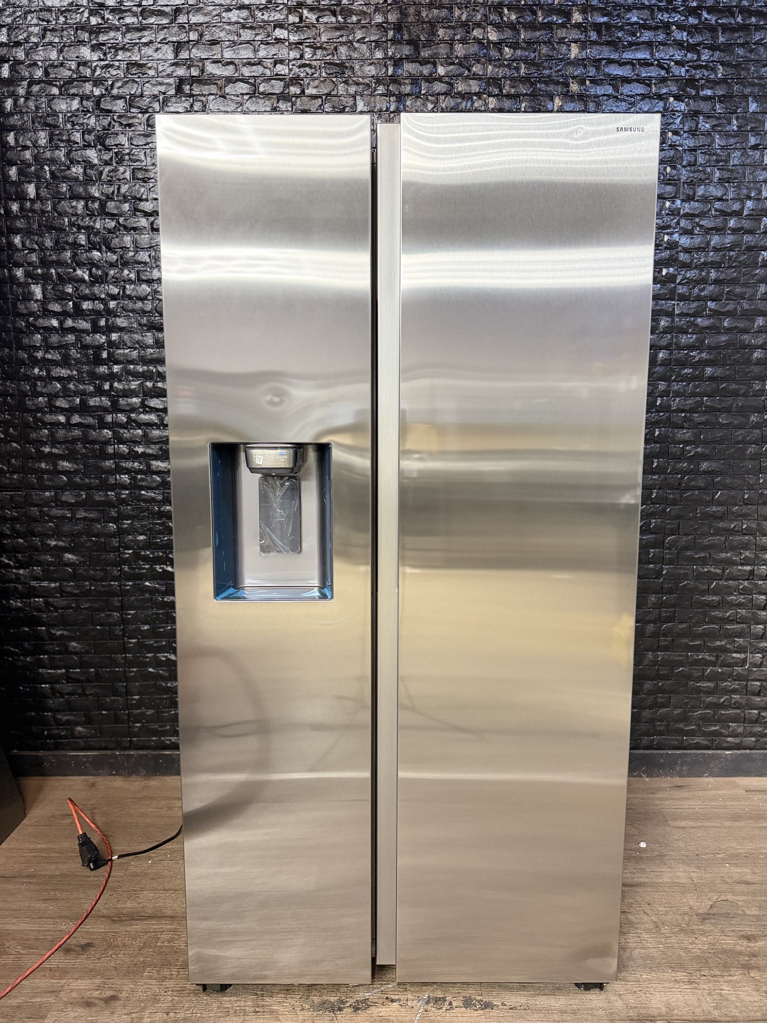 SAMSUNG SIDE-BY-SIDE REFRIGERATOR