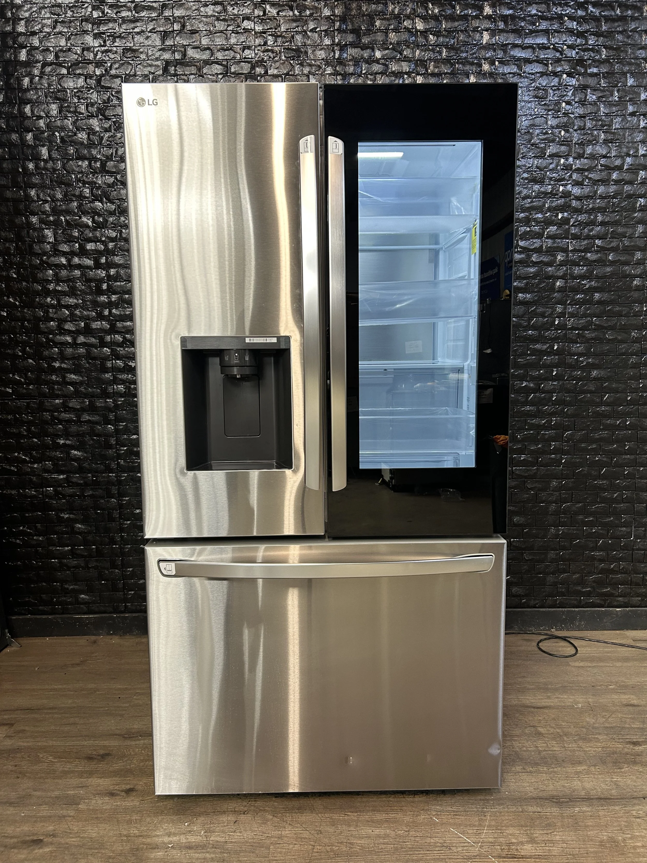 LG INSTAVIEW REFRIGERATOR