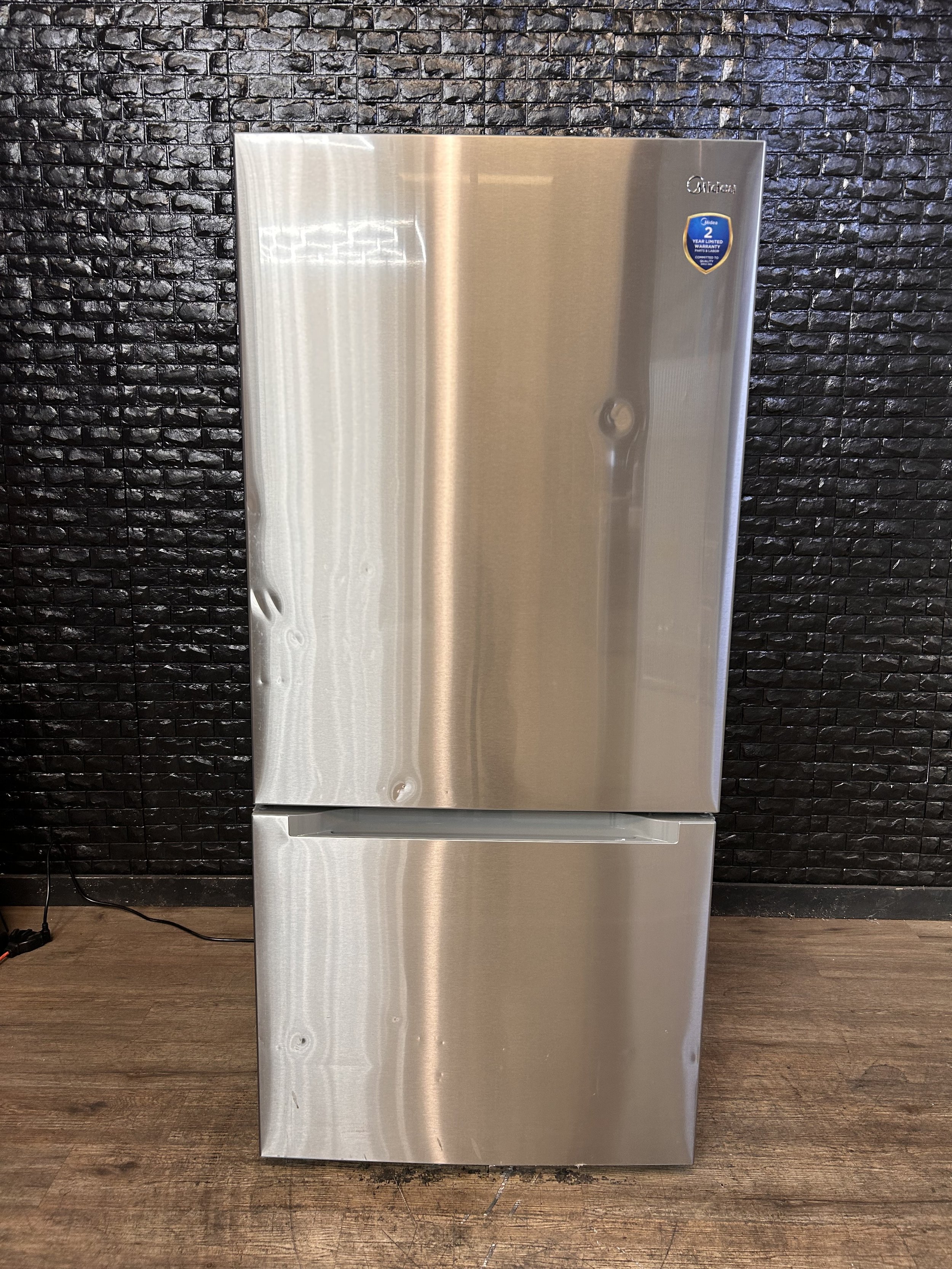MIDEA REFRIGERATOR