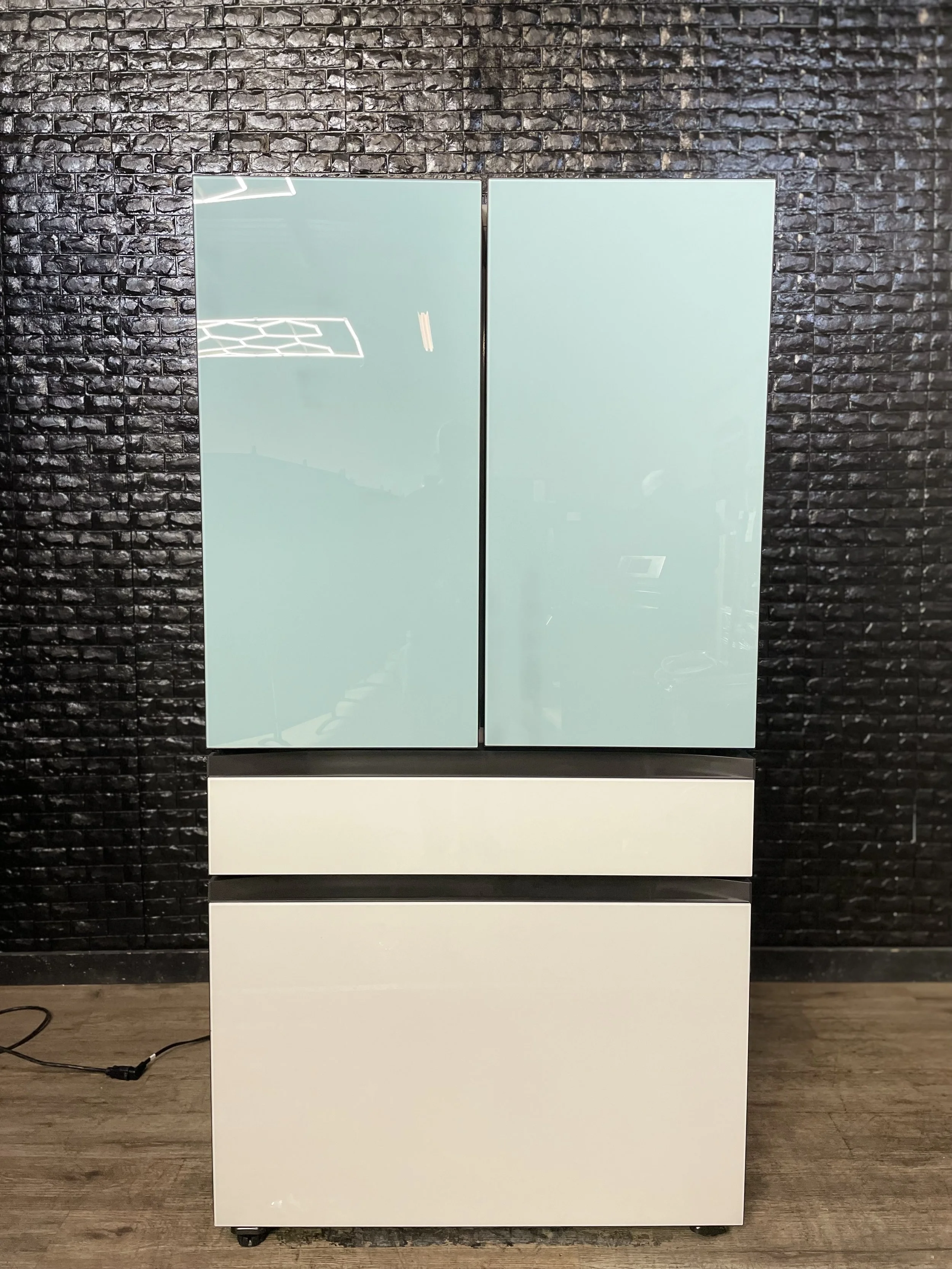 SAMSUNG 4-DOOR BESPOKE REFRIGERATOR (WHITE AND BLUE GLASS PANELS)