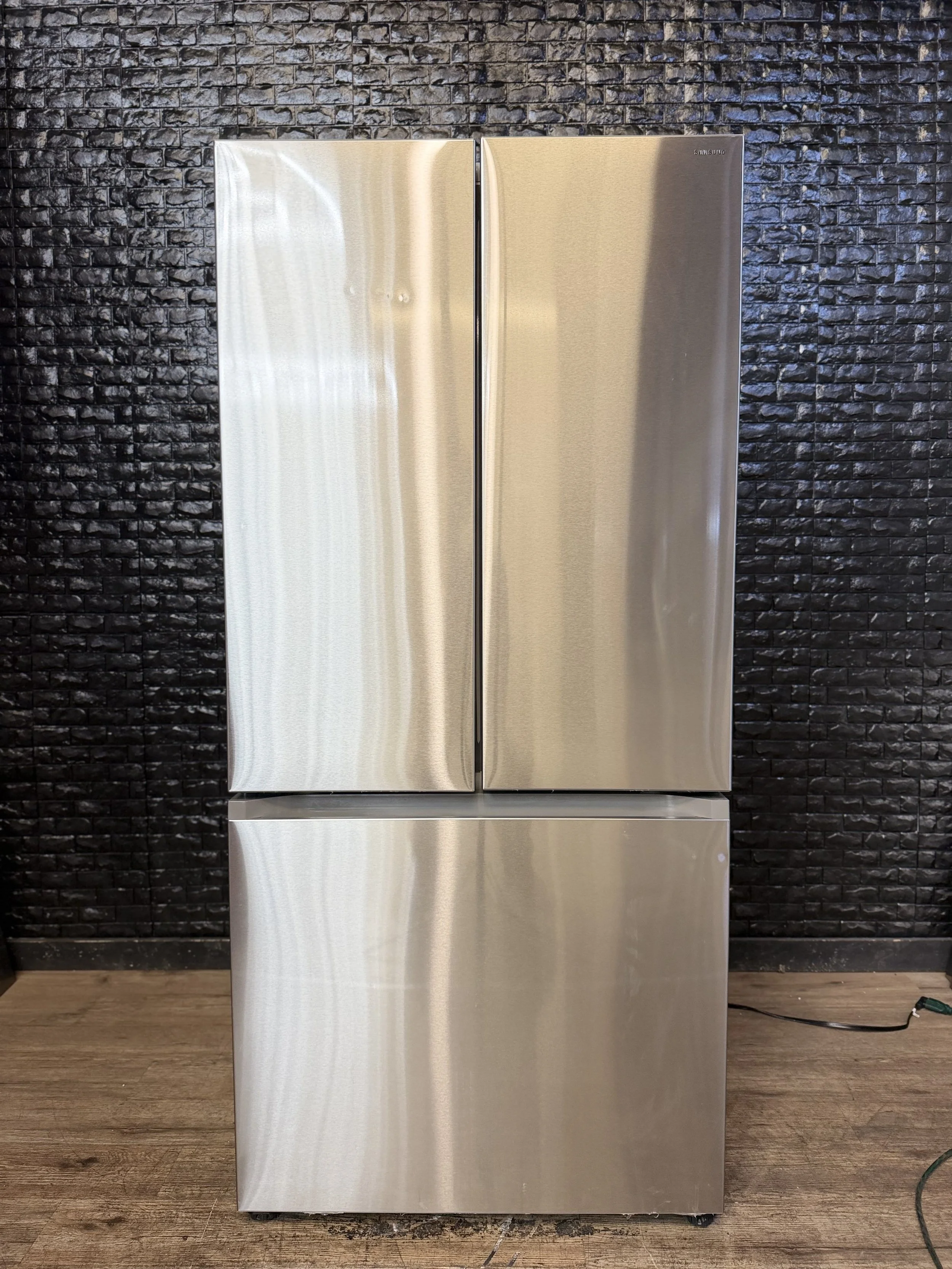 SAMSUNG REFRIGERATOR