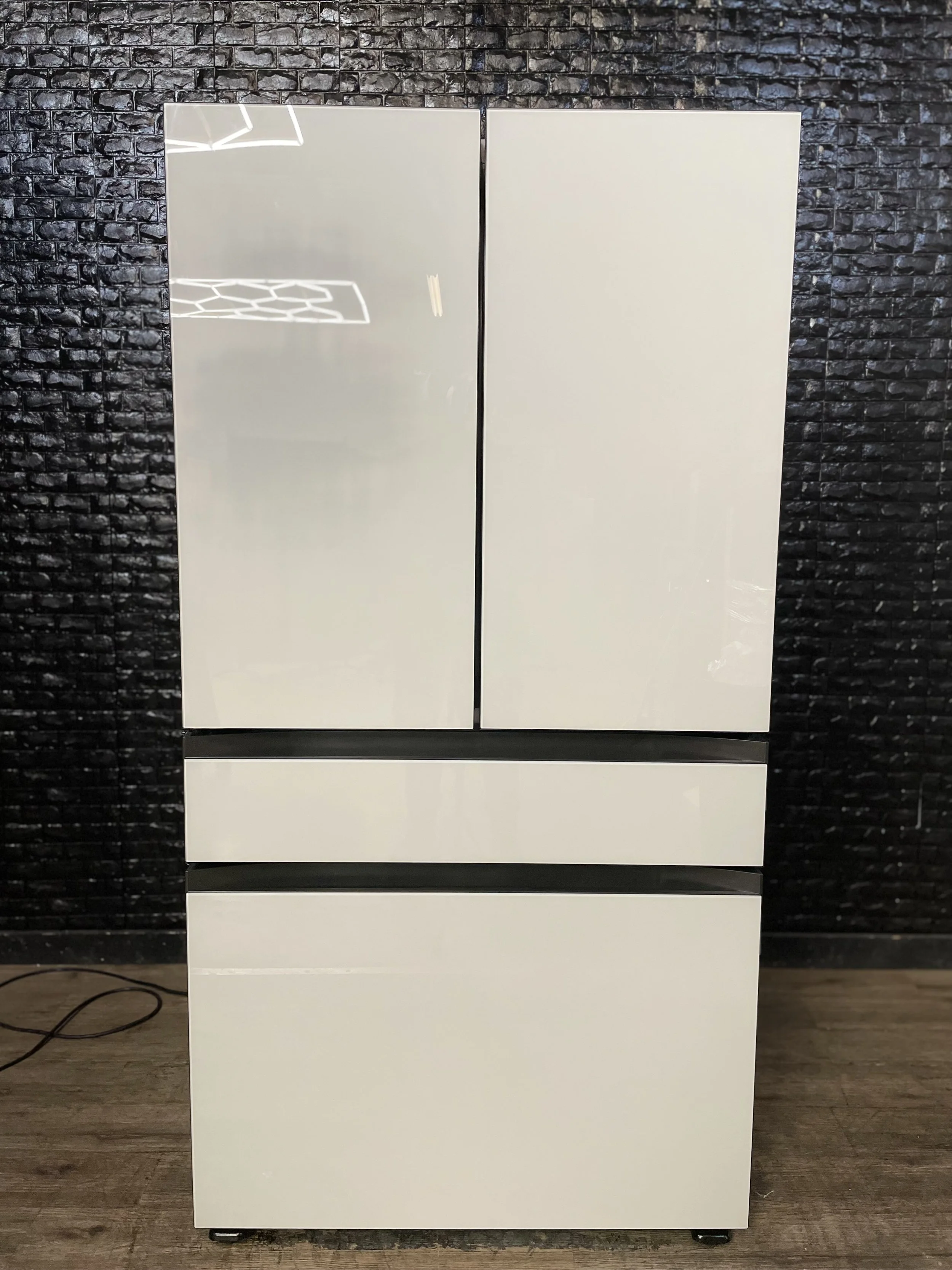 SAMSUNG REFRIGERATOR