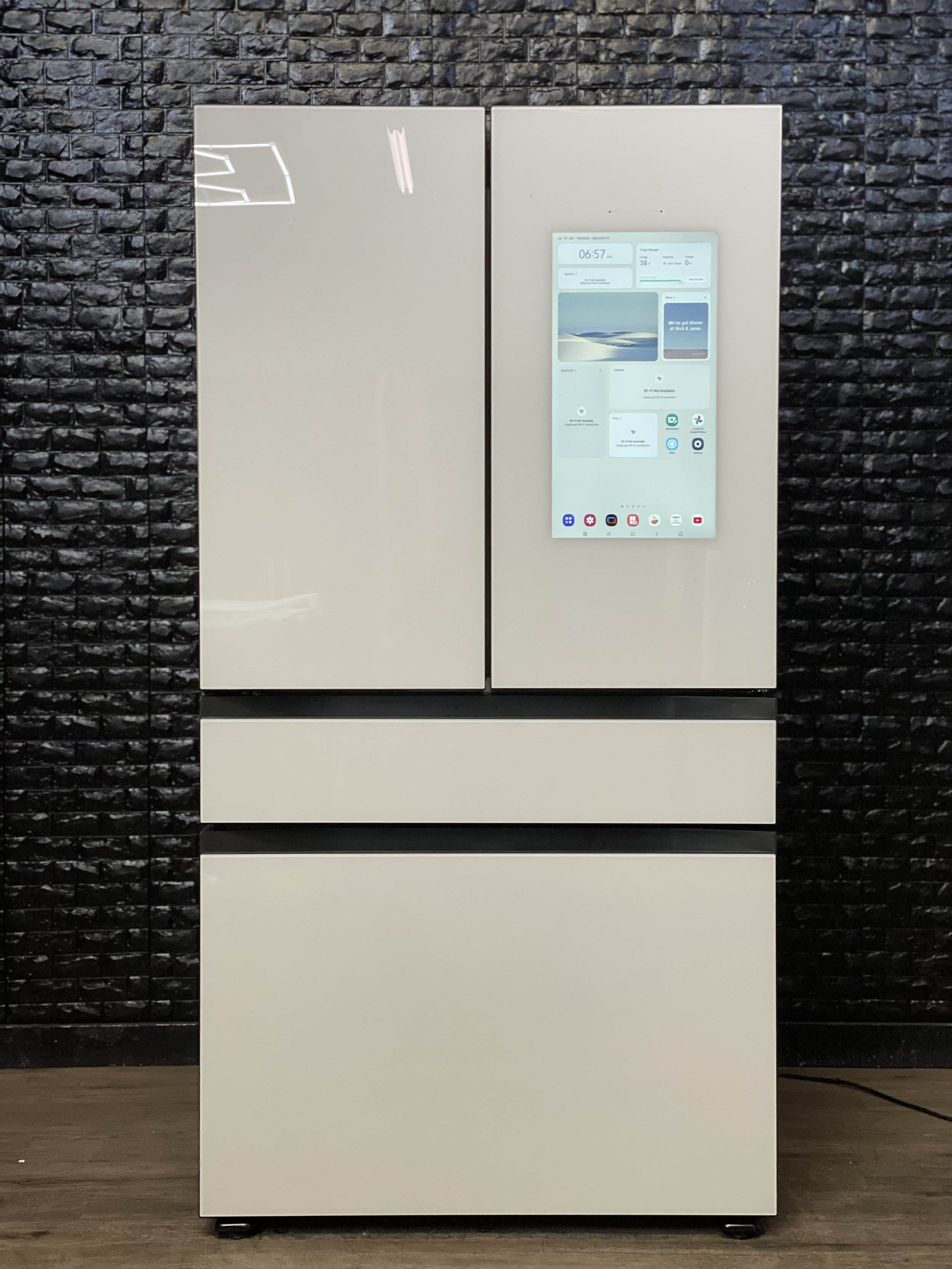 SAMSUNG FAMILY HUB BESPOKE REFRIGERATOR
