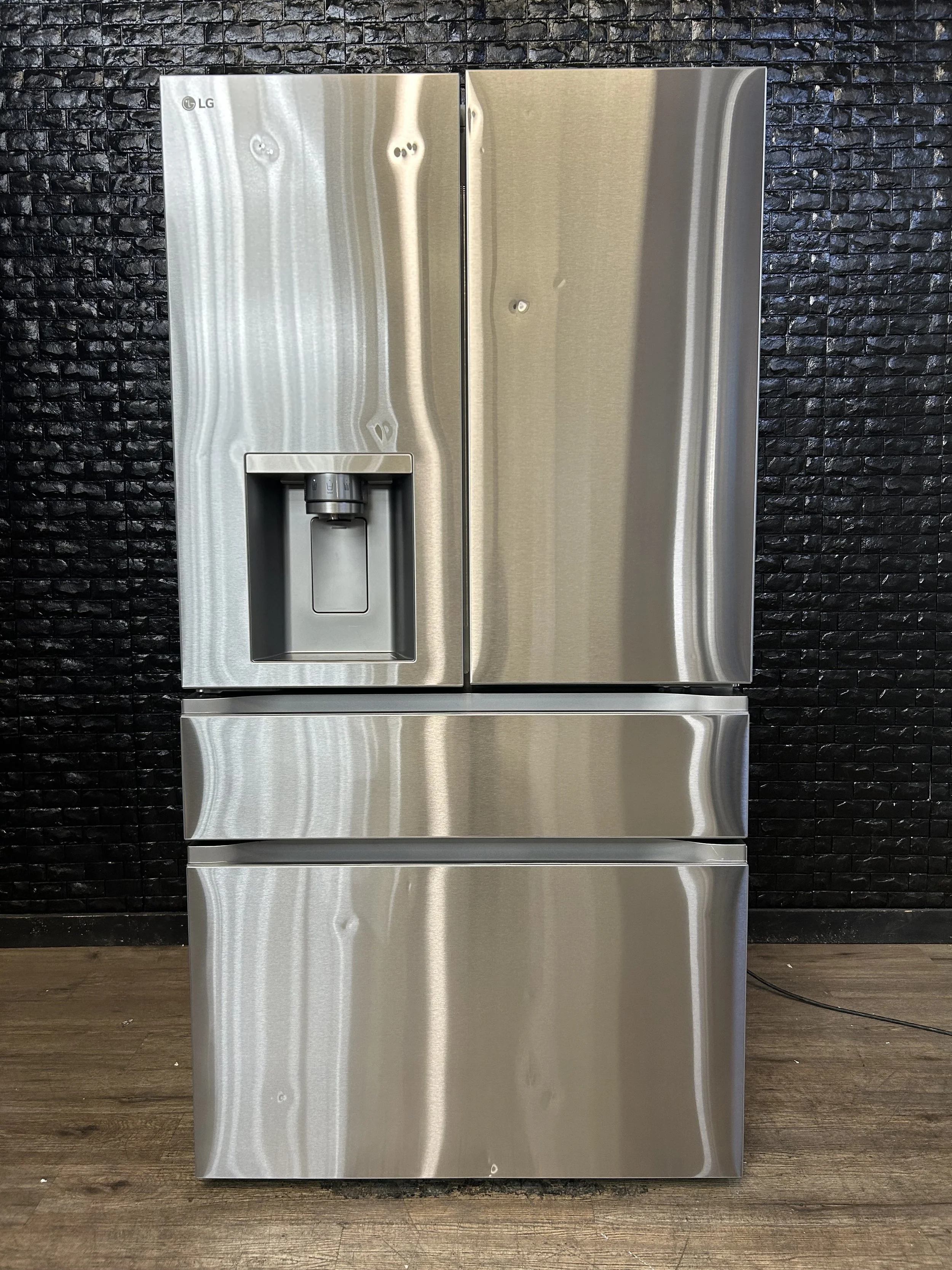LG 4-DOOR REFRIGERATOR