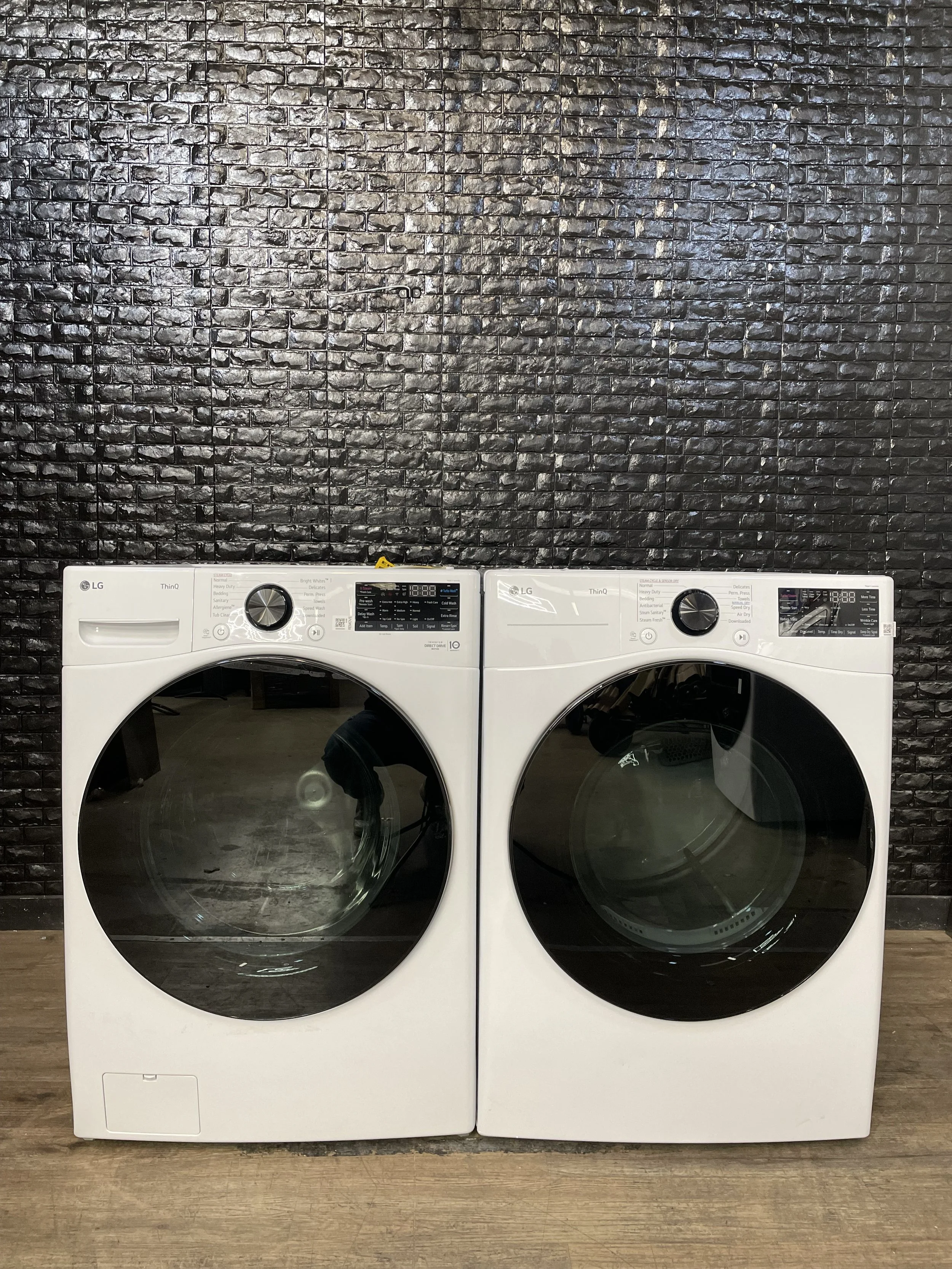 LG ELECTRIC LAUNDRY SET