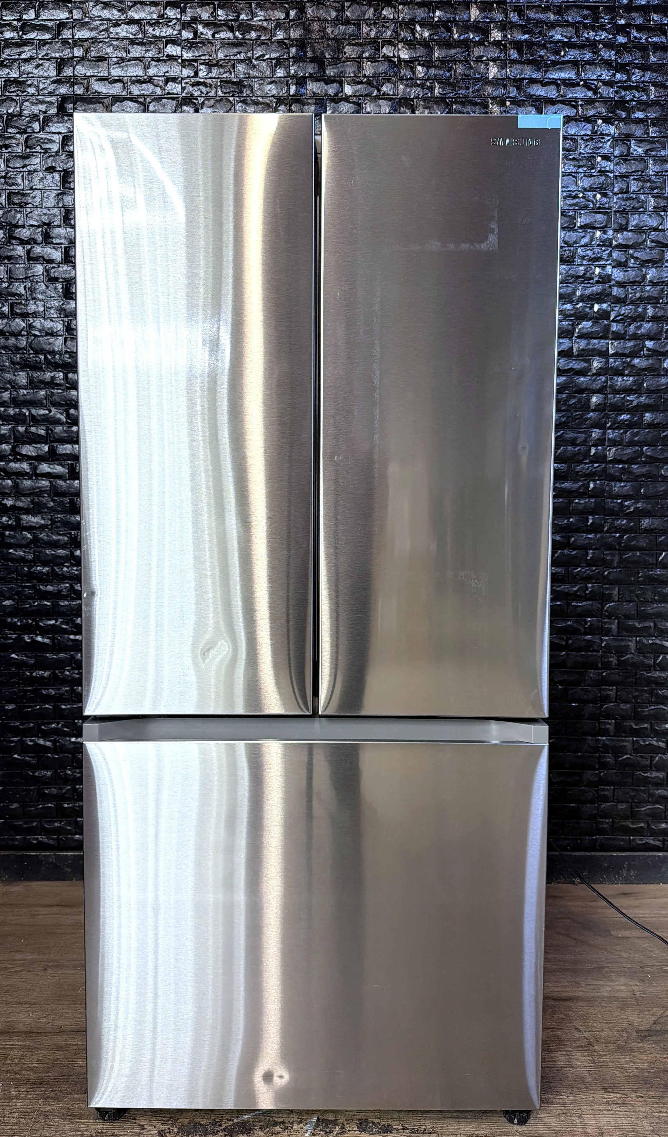 SAMSUNG REFRIGERATOR