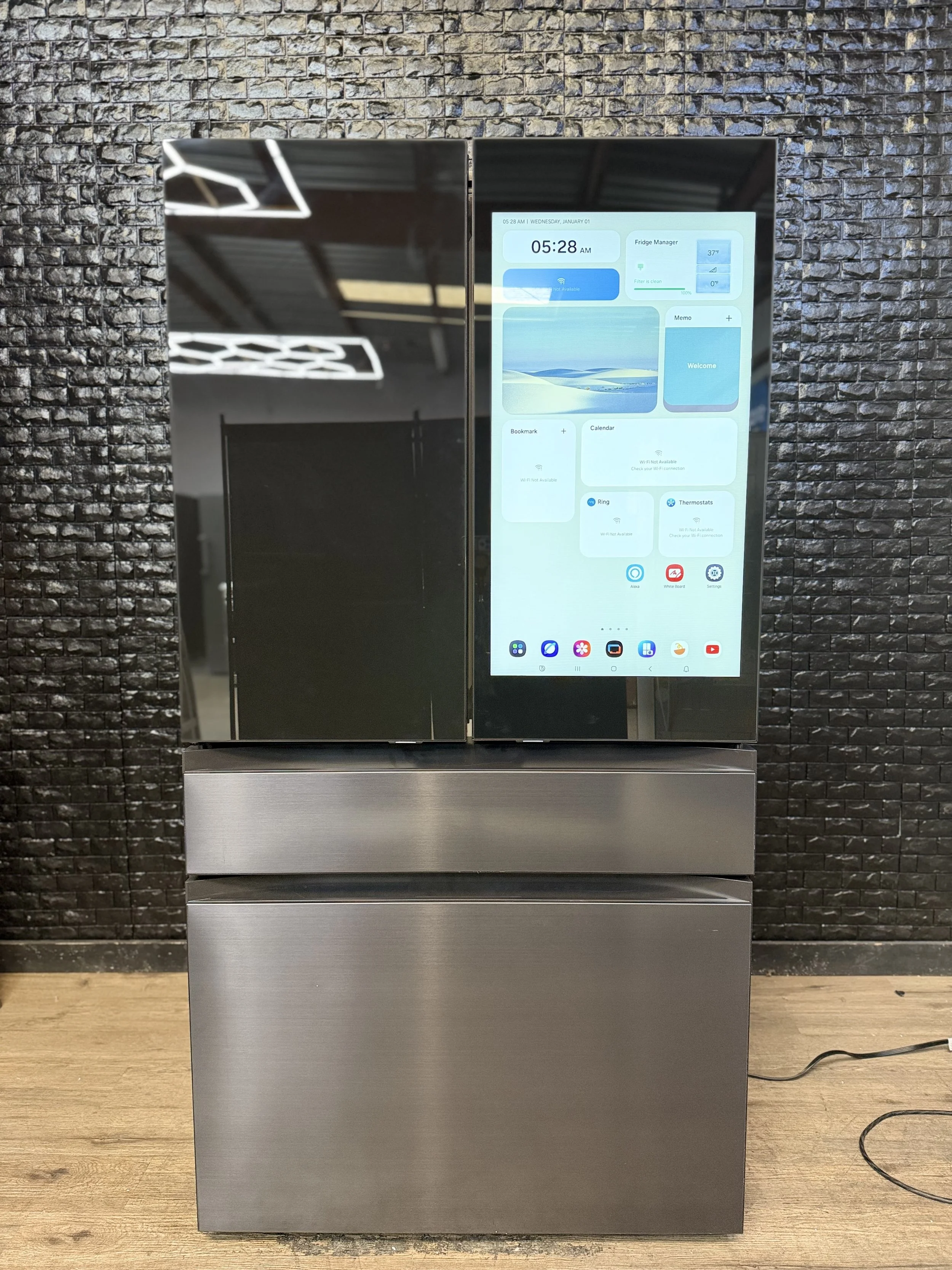 SAMSUNG BESPOKE FAMILY HUB REFRIGERATOR