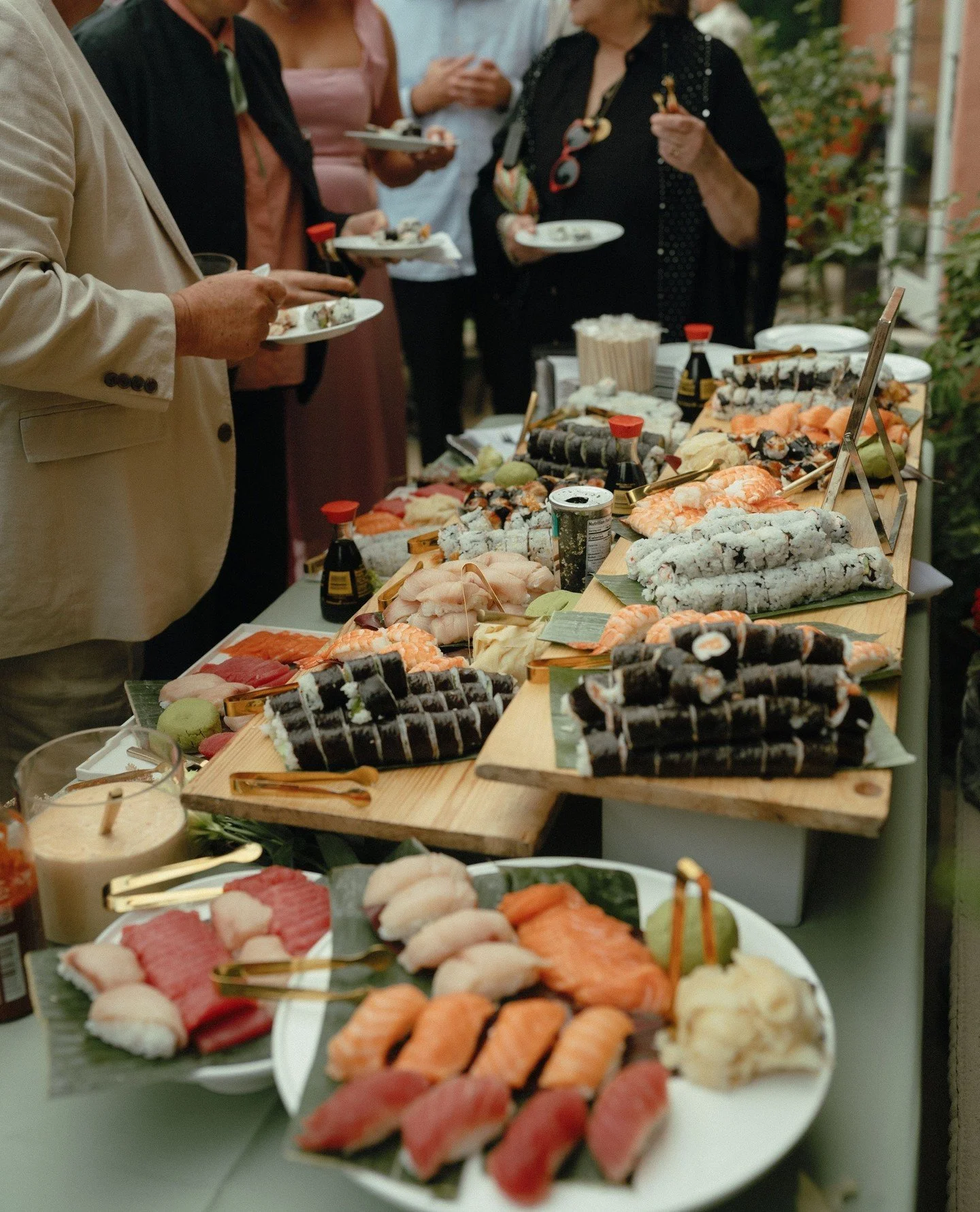 Looking for a fun cocktail hour station that your guests will enjoy? Our Sushi Station features freshly prepared Nigiri, Sashimi, Rolls, and Takkamaki, served with Soy Sauce, Special Sauce, and Pickled Ginger. 🍣🥢⁠
⁠
Photography: @madelinebarrphoto⁠