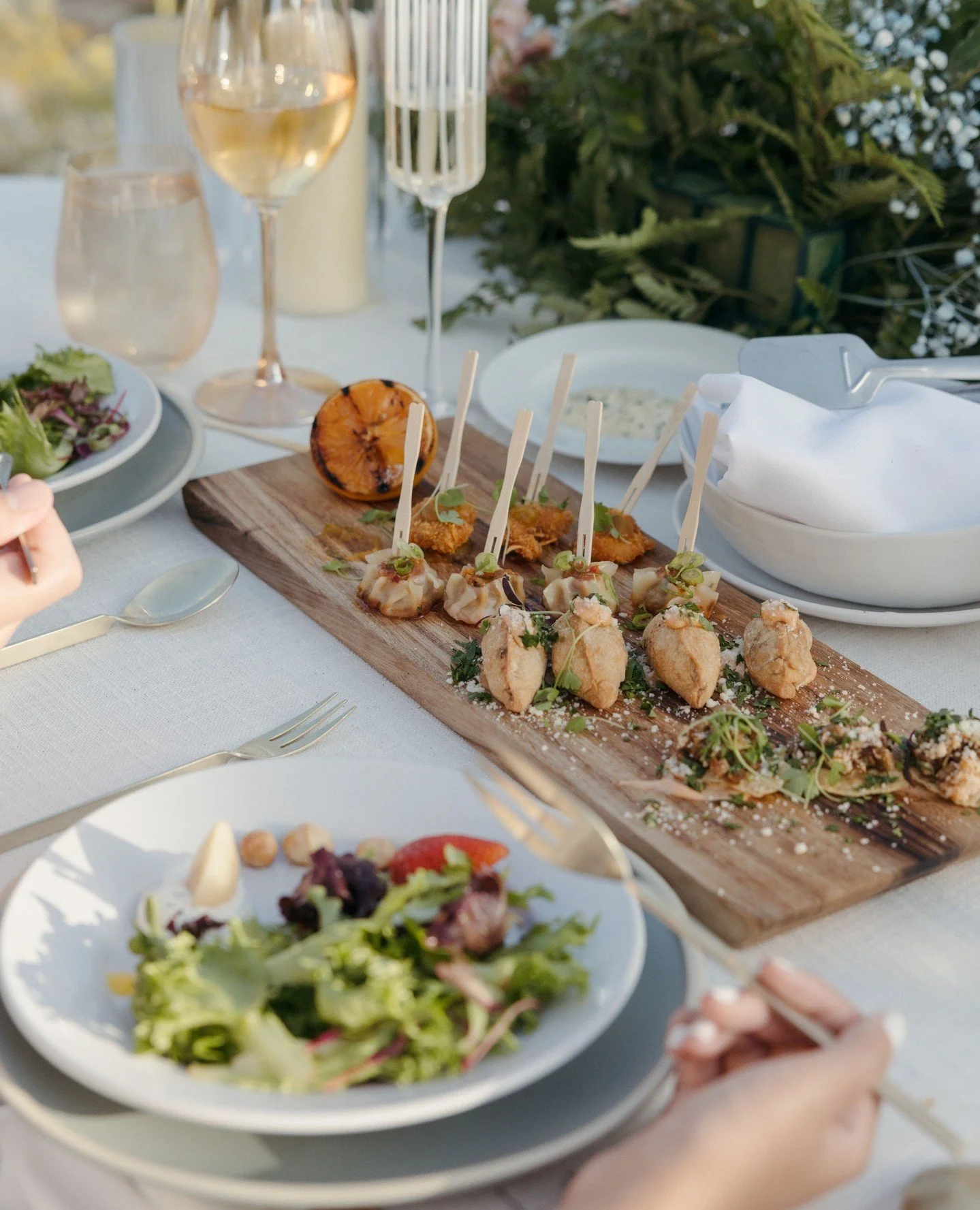 The first bites of happily ever after 🍴⁠
⁠
Vendor List:⁠
Venue: @jeuneperche⁠
Planning: @somnievents⁠
Photo: @laurennicolephoto_⁠
Florist: @bloomingfern.co⁠
Signage&amp;Decor: @laserdrewla⁠
Hair&amp;Makeup: @justlago⁠
Video: @christackphoto⁠
Cake: @