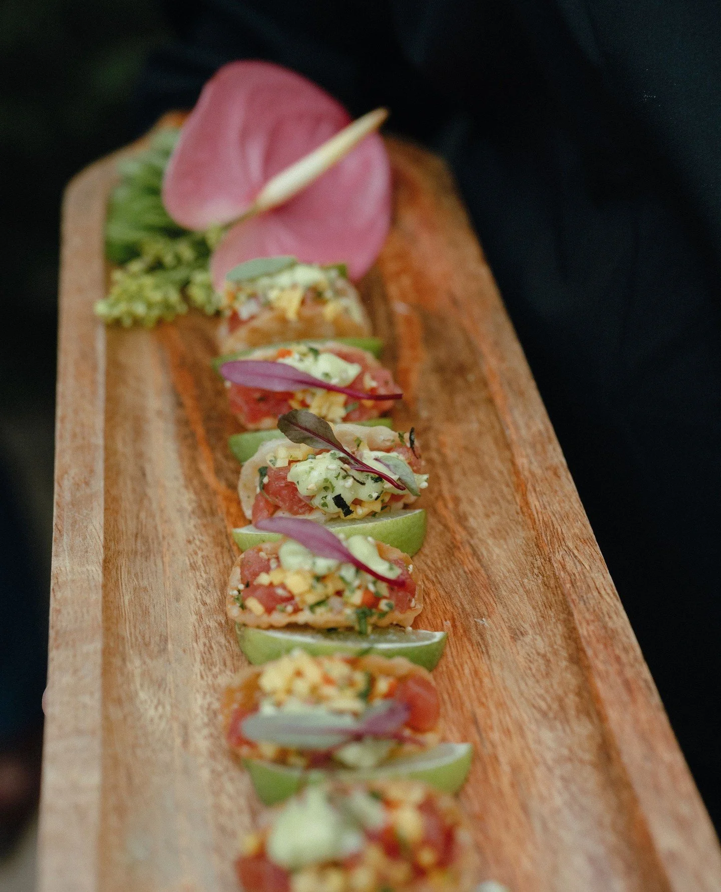 Our crowd favorite tuna tartare taco 🌮🫶⁠
⁠
Vendors--⁠
Photography: @madelinebarrphoto⁠
Planner: @elizabethworrellweddings⁠
Catering: @coastcatering⁠
Florist: @flowerchildsandiego⁠
Rentals: @crown_rentals⁠