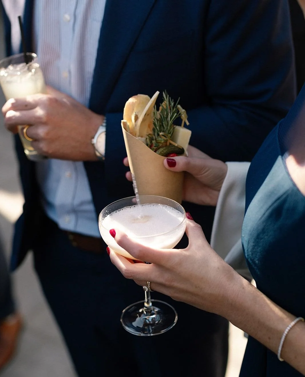 When your hands are full in the best way possible 🍸️🧀⁠
⁠
Venue: @jeuneperche⁠
Planning: @laurelstreetevents⁠
Photography: @nataliejoymitchell⁠
Catering: @coastcatering⁠
Rentals: @crown_rentals⁠
Florals: @bestbudevents ⁠
HMUA: @sharonypark⁠
Bar: @sw