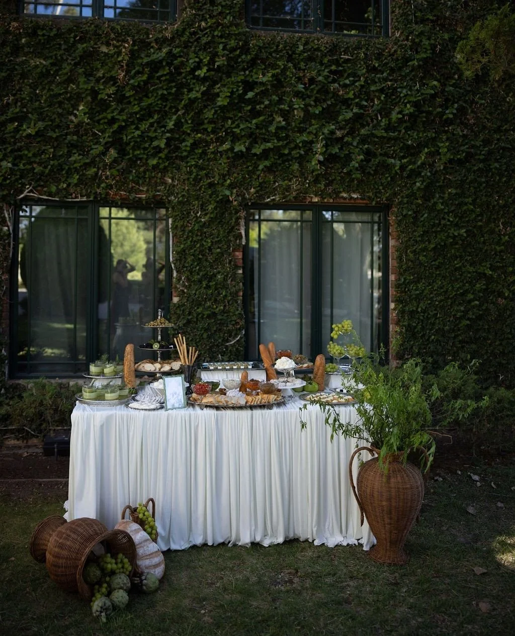 Not your average grazing table ✨⁠
⁠
Our Mixed Grazing Display features a bruschetta station with artichoke romesco, olive oil-marinated feta, toasted pine nut pesto, balsamic onions, tomato salsa, whipped lemon ricotta toast finished with truffle hon