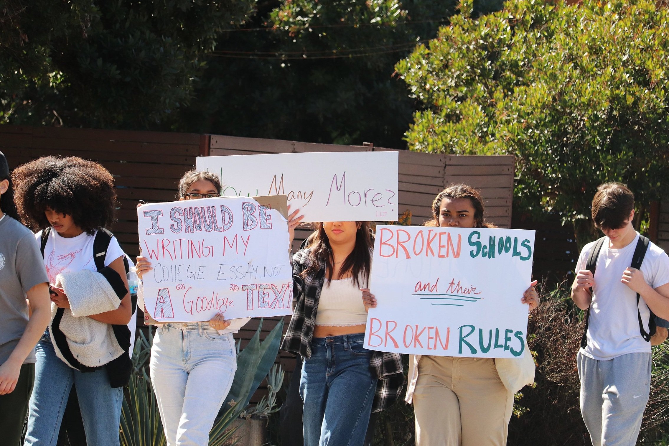  Montgomery second walkout and students with handmade signs (Myiah Lucio,  The Puma Prensa ) 
