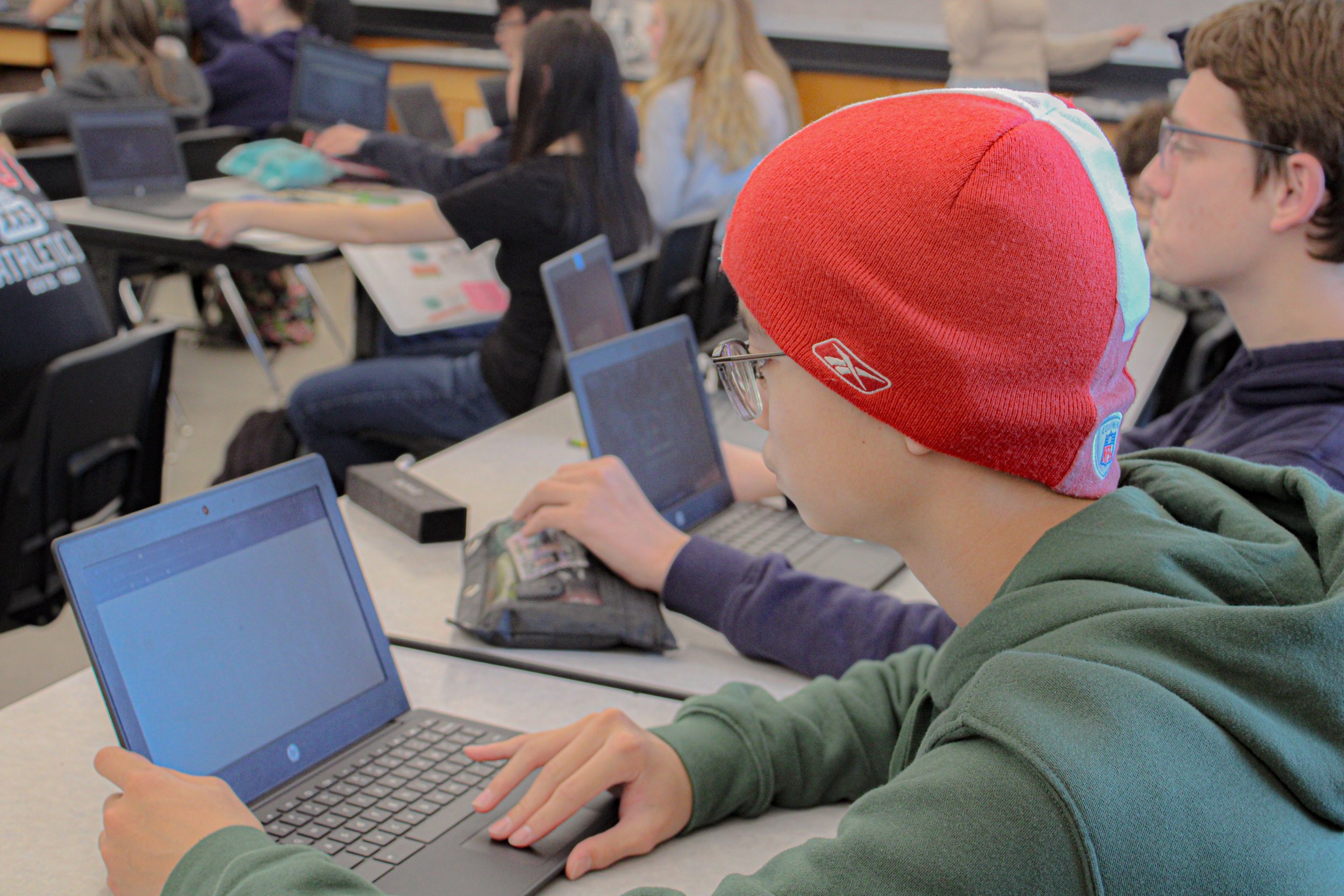 From chalkboards to screens: different generations in school