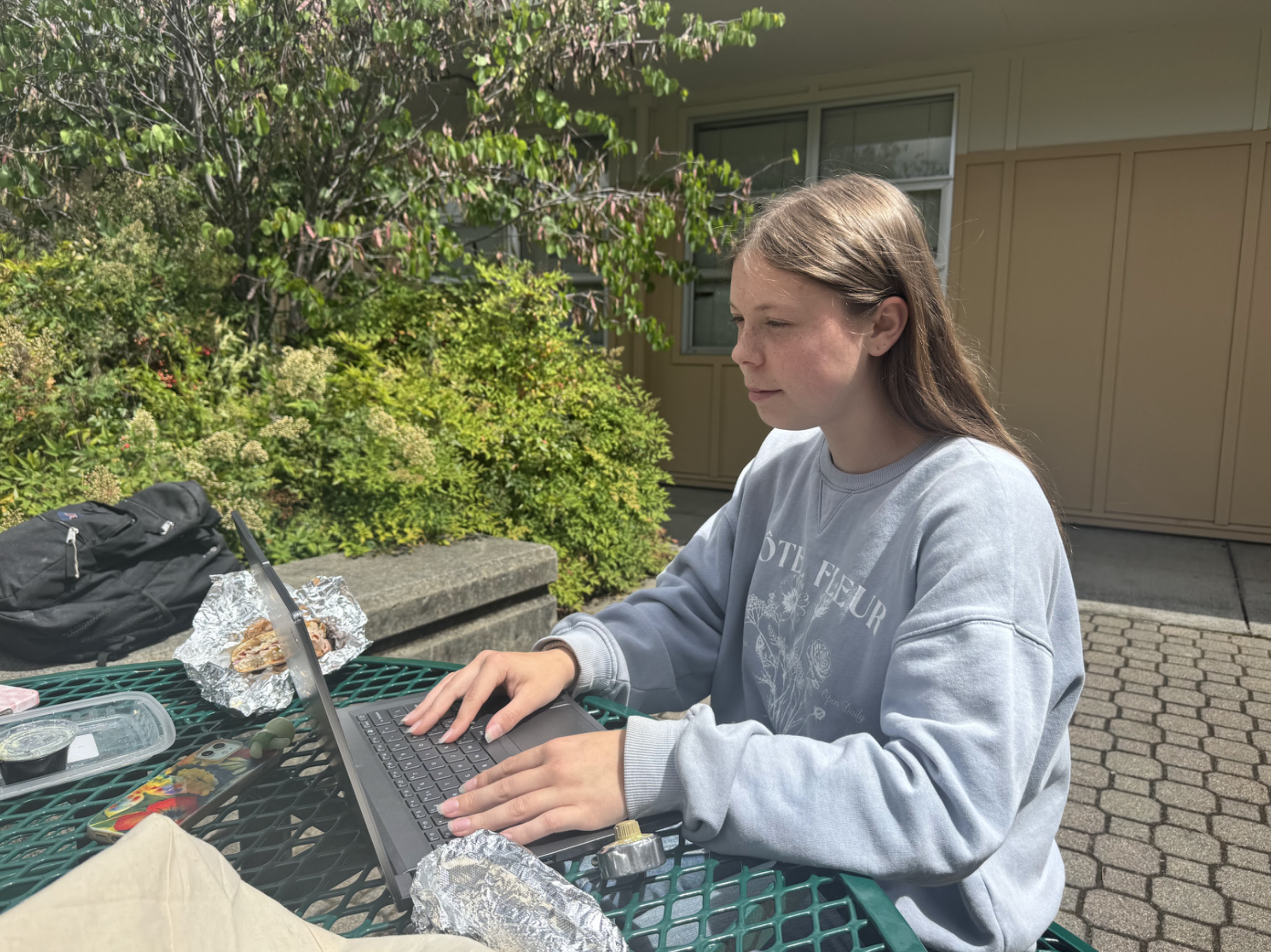 Workin’ 9 to 5: the grind toward Italian med school for Nell Krombholz