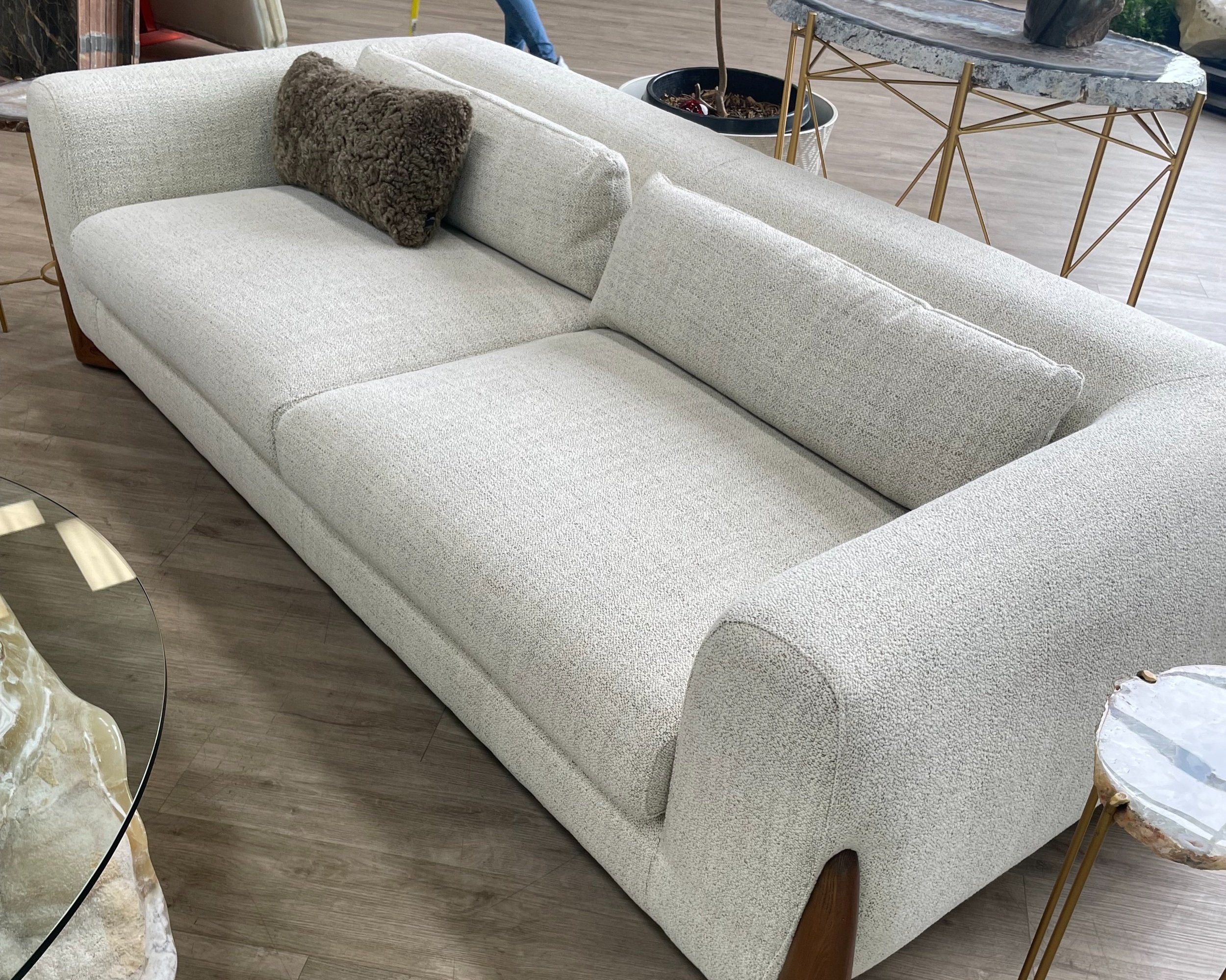 Alder-Tweed-Crosby-Sofa-1.jpg