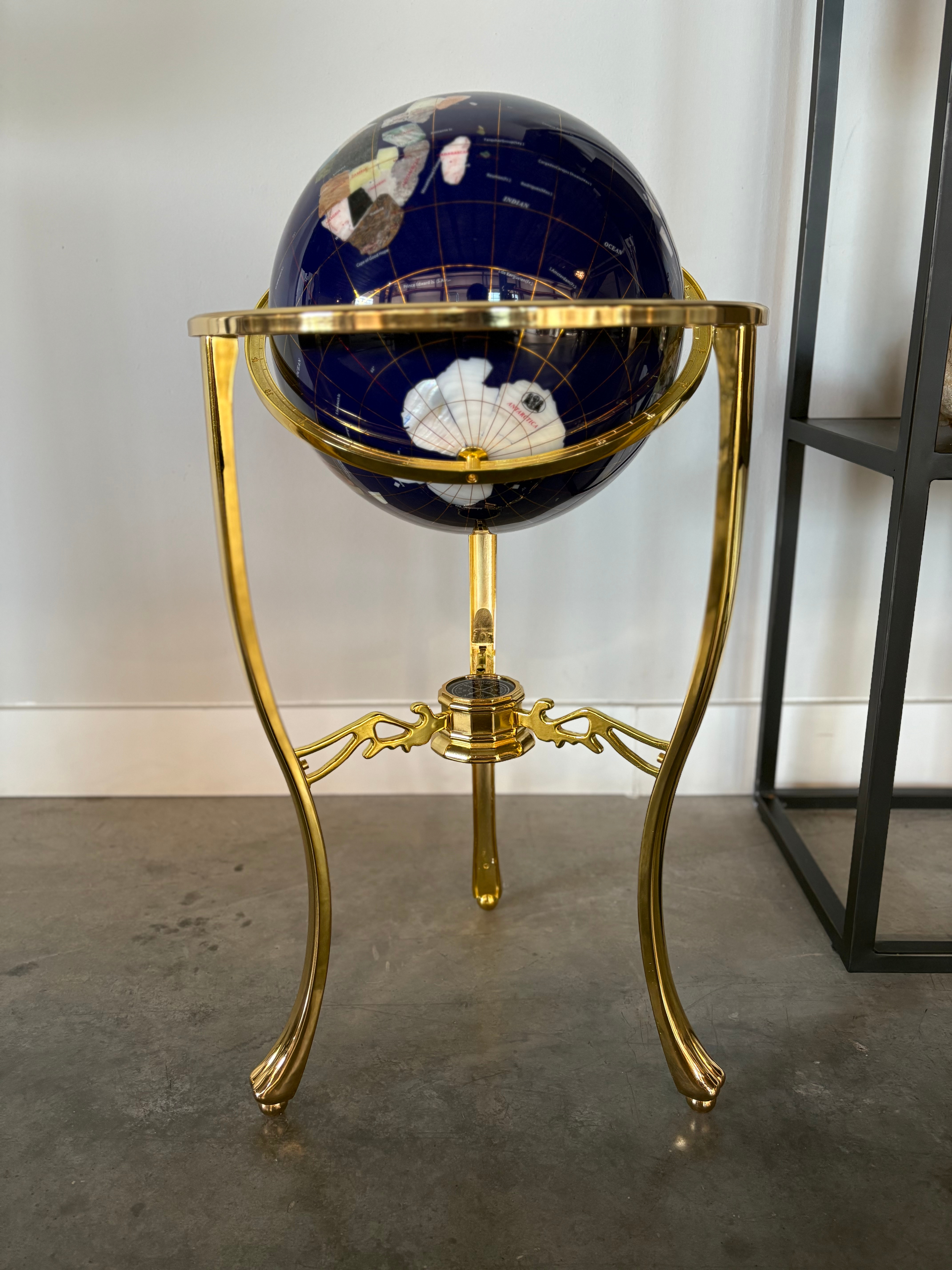 World Globe.3.png