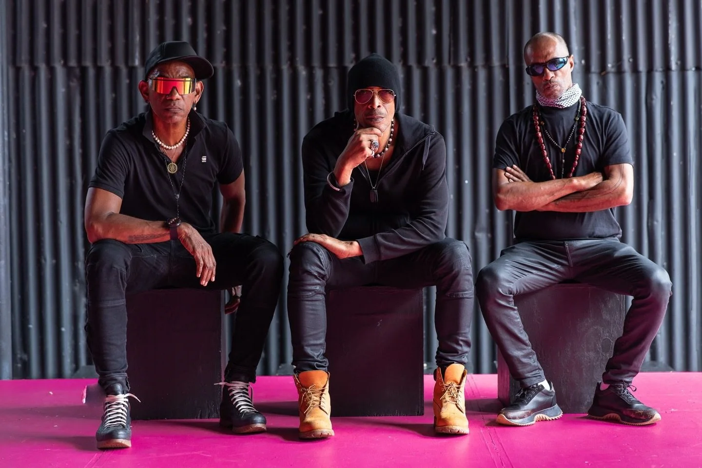 Is Pink the new Blue?🩷

We say come and see the 3canal Mad Jab Show, to Queen&rsquo;s Hall we go. 3 nights straight, with new music, sharp words, full crew and big energy.🔥

Is story, is riddim, is resistance is love in a Zone of Peace.🕊️ 

📸  @m