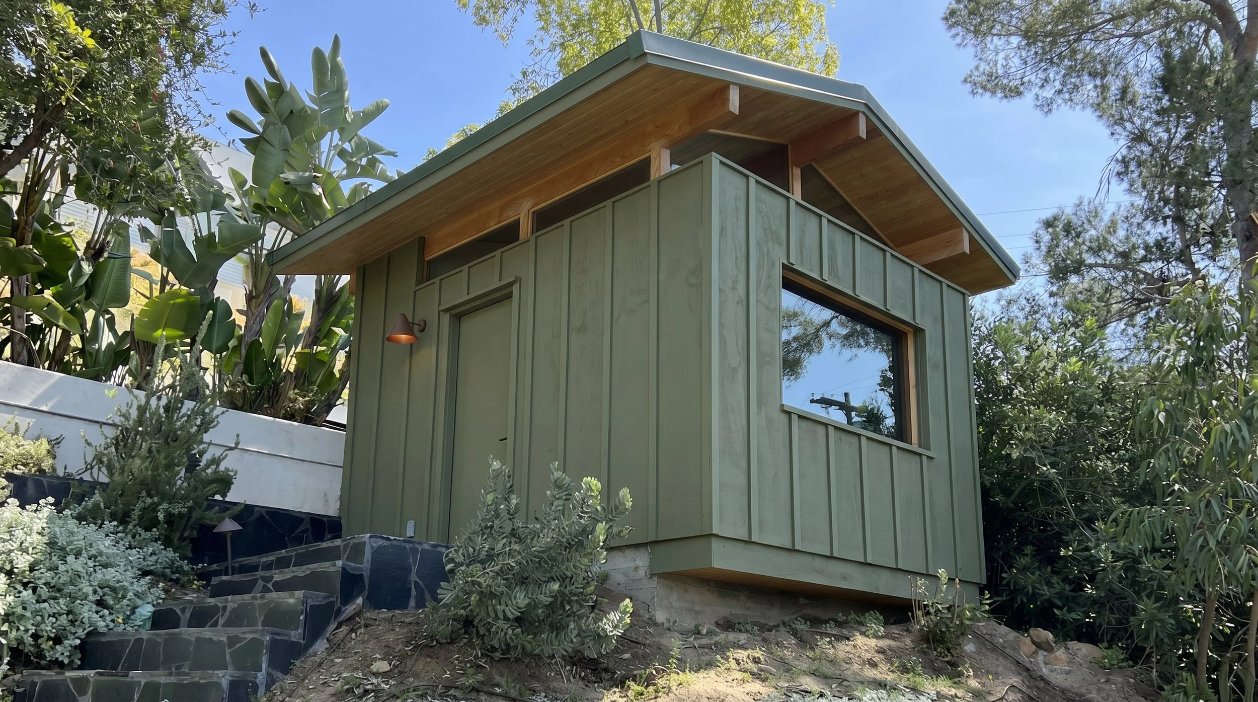 2323_EXTERIOR_2.jpg