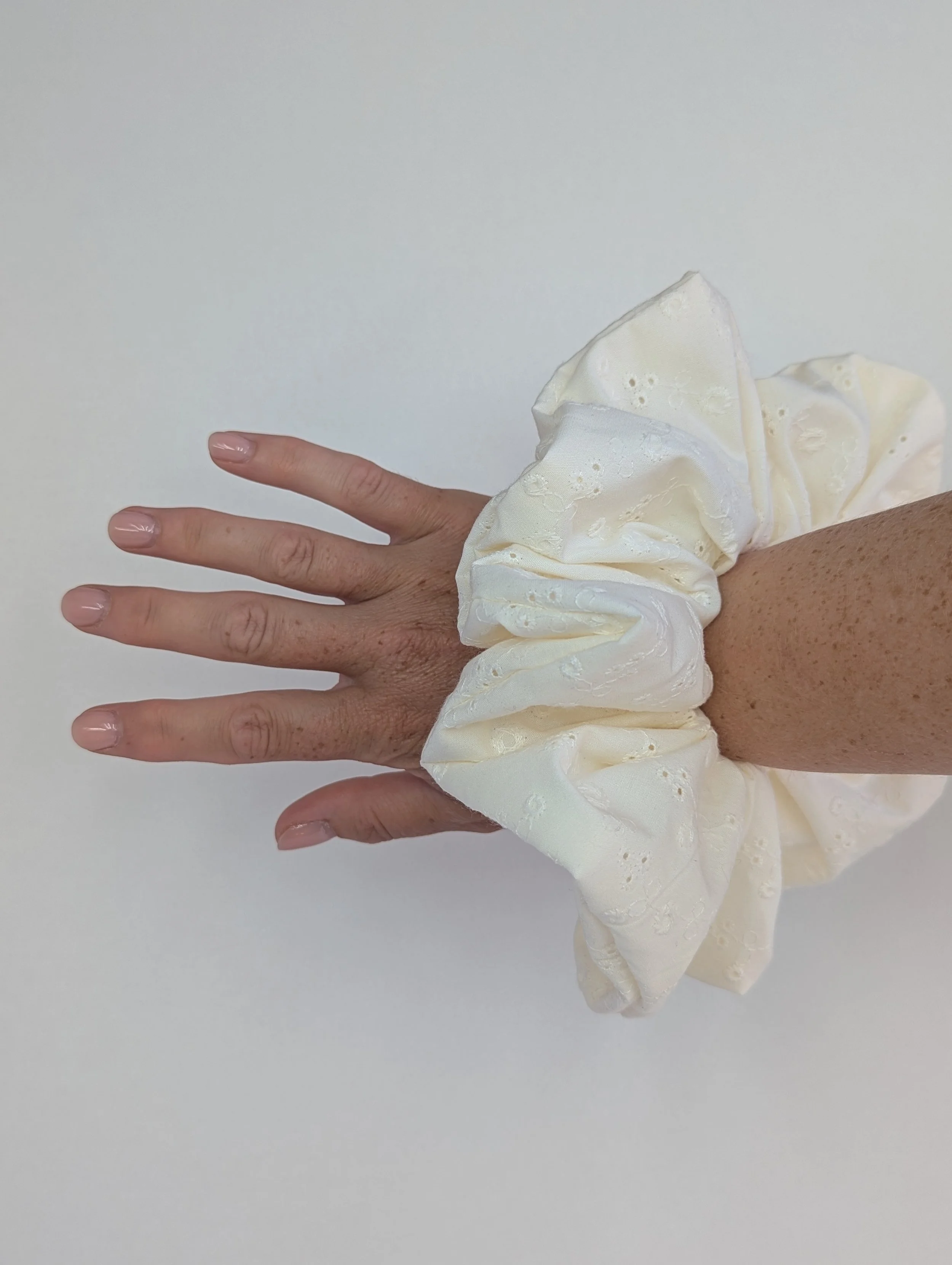 Cream-Broderie-Anglaise-Cotton-Scrunchie-5.jpg