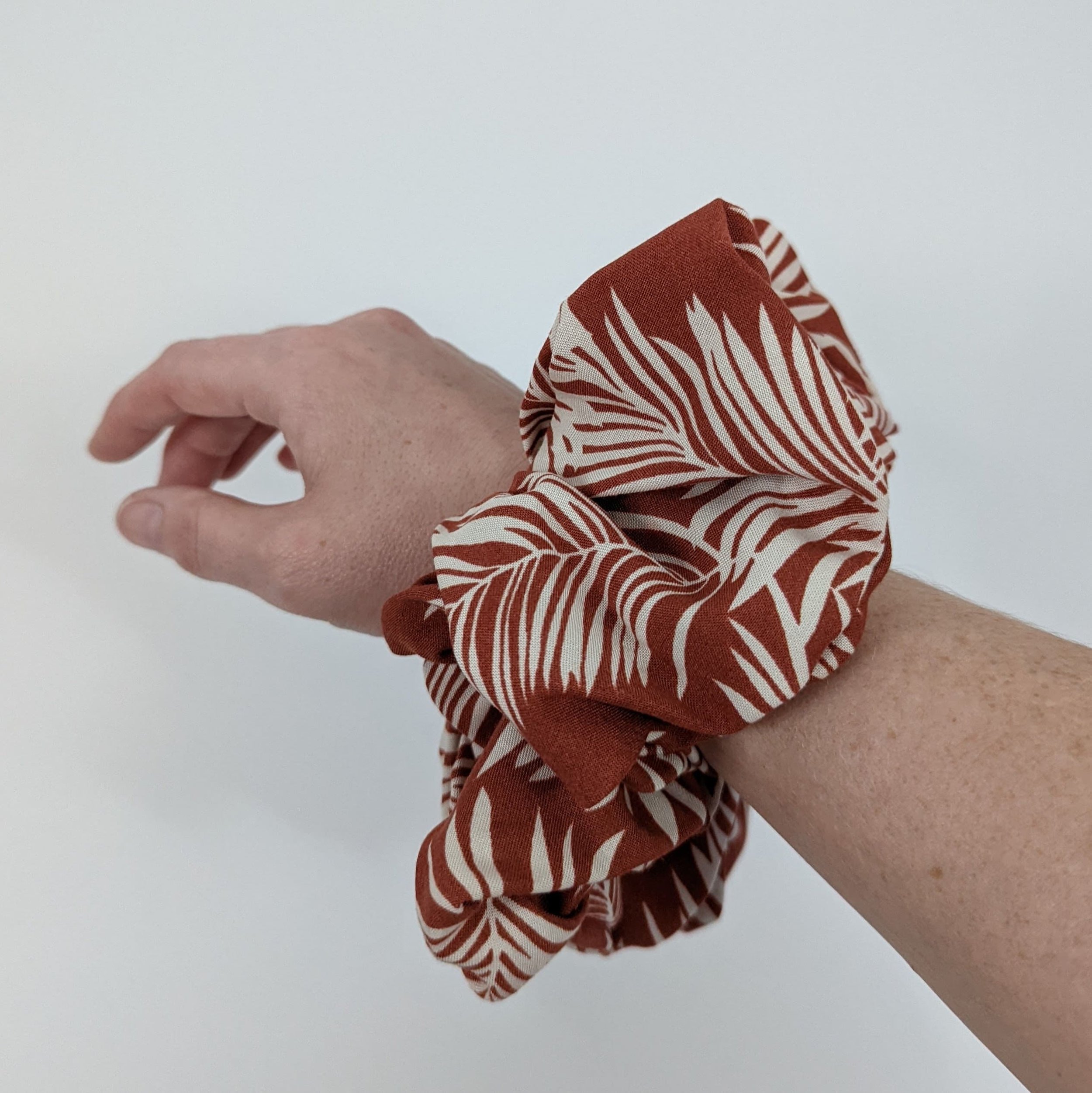 https://i.etsystatic.com/6583749/r/il/e3e2b1/3709635932/il_fullxfull.3709635932_kh07.jpg
