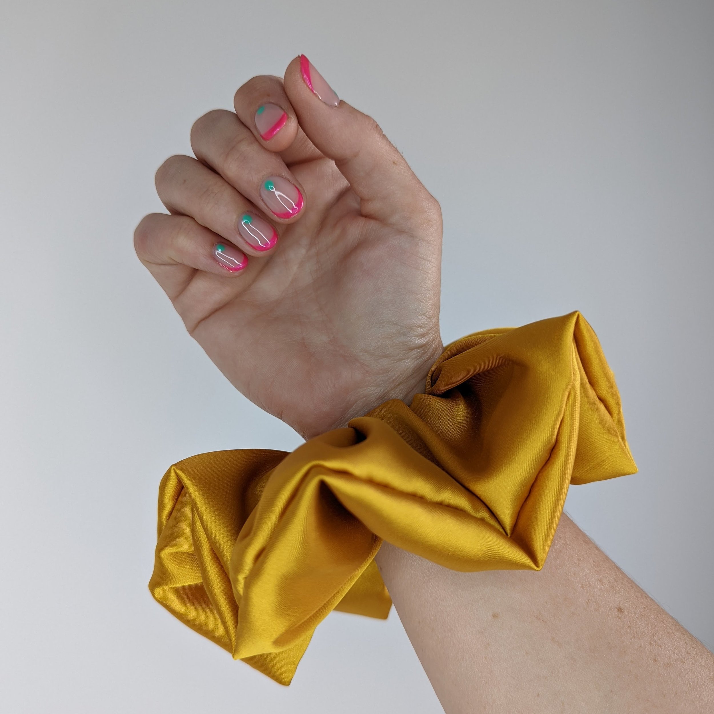 https://i.etsystatic.com/6583749/r/il/de06d1/3921385378/il_fullxfull.3921385378_npmw.jpg