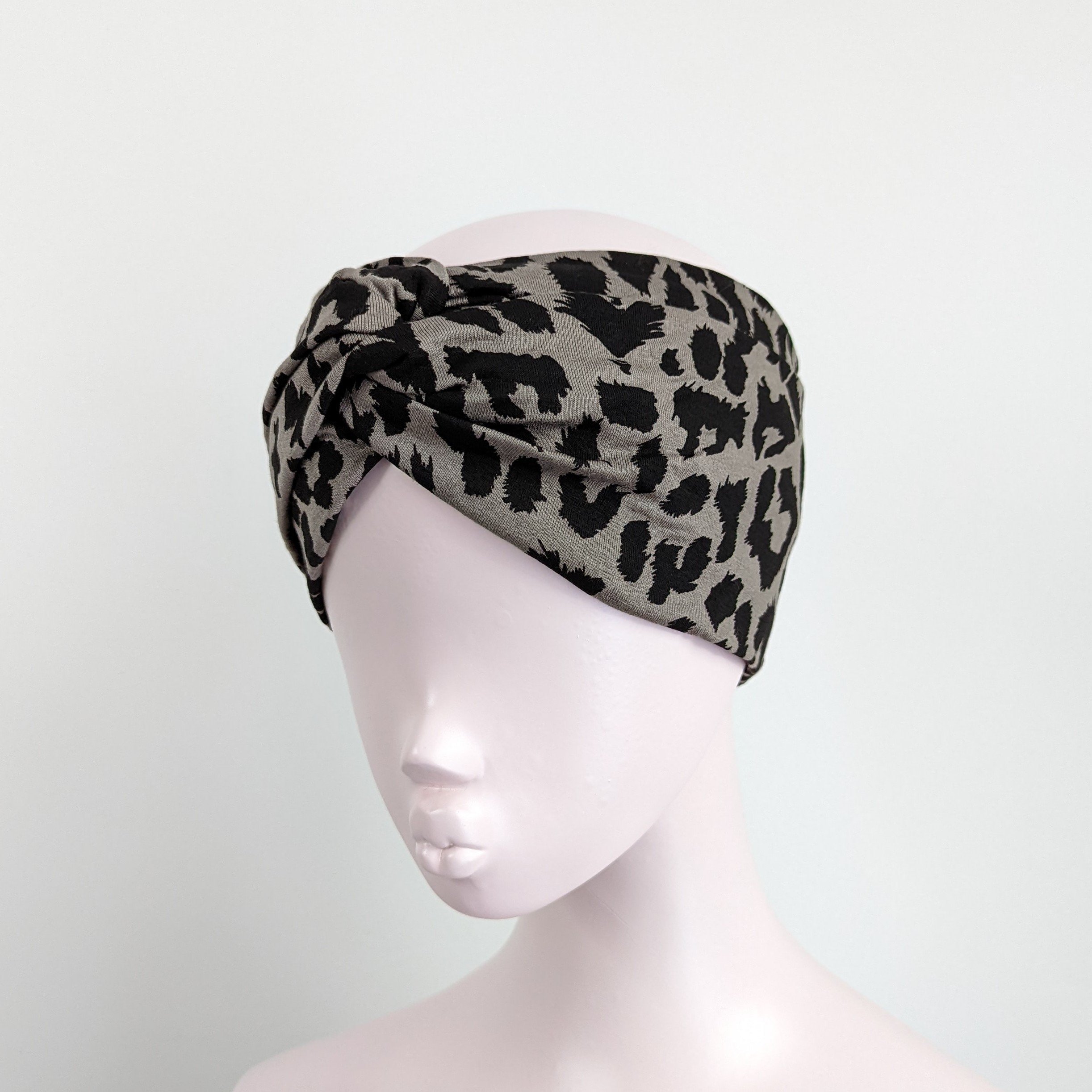 https://i.etsystatic.com/6583749/r/il/0ee914/3610179089/il_fullxfull.3610179089_7mbr.jpg