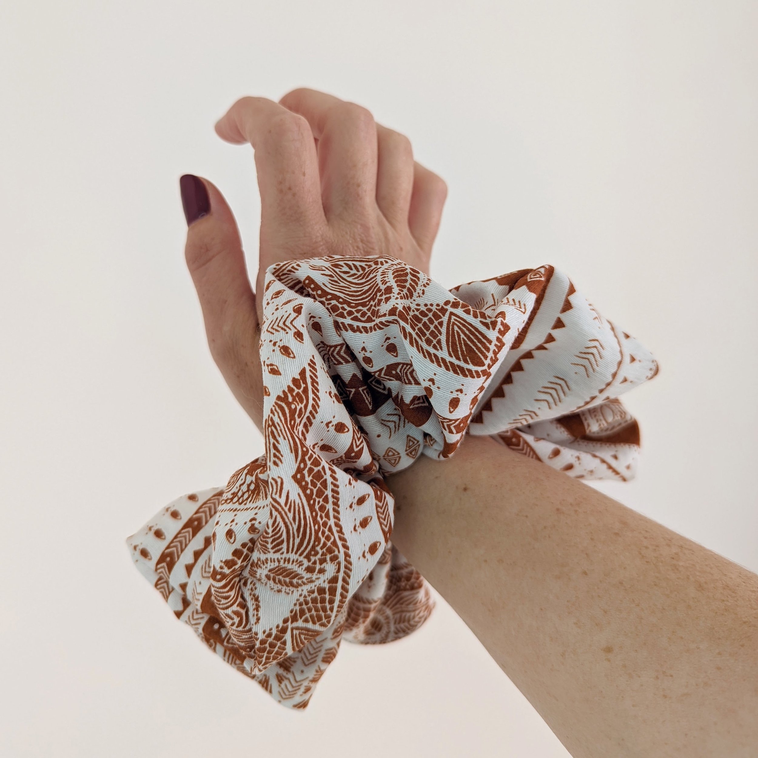 https://i.etsystatic.com/6583749/r/il/7eda62/3967421453/il_fullxfull.3967421453_pw84.jpg