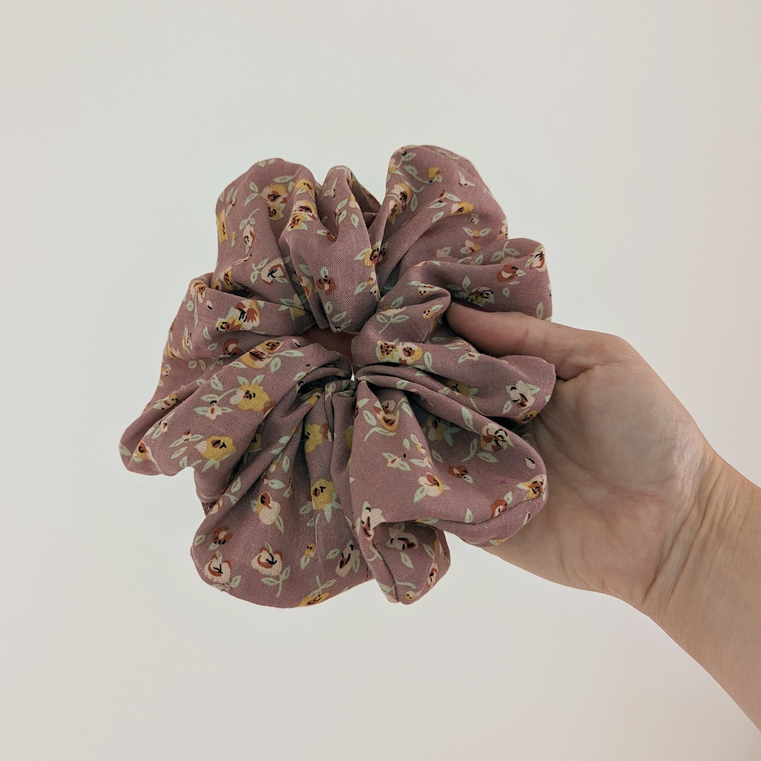 https://i.etsystatic.com/6583749/r/il/9c6546/3967408291/il_fullxfull.3967408291_rdu7.jpg