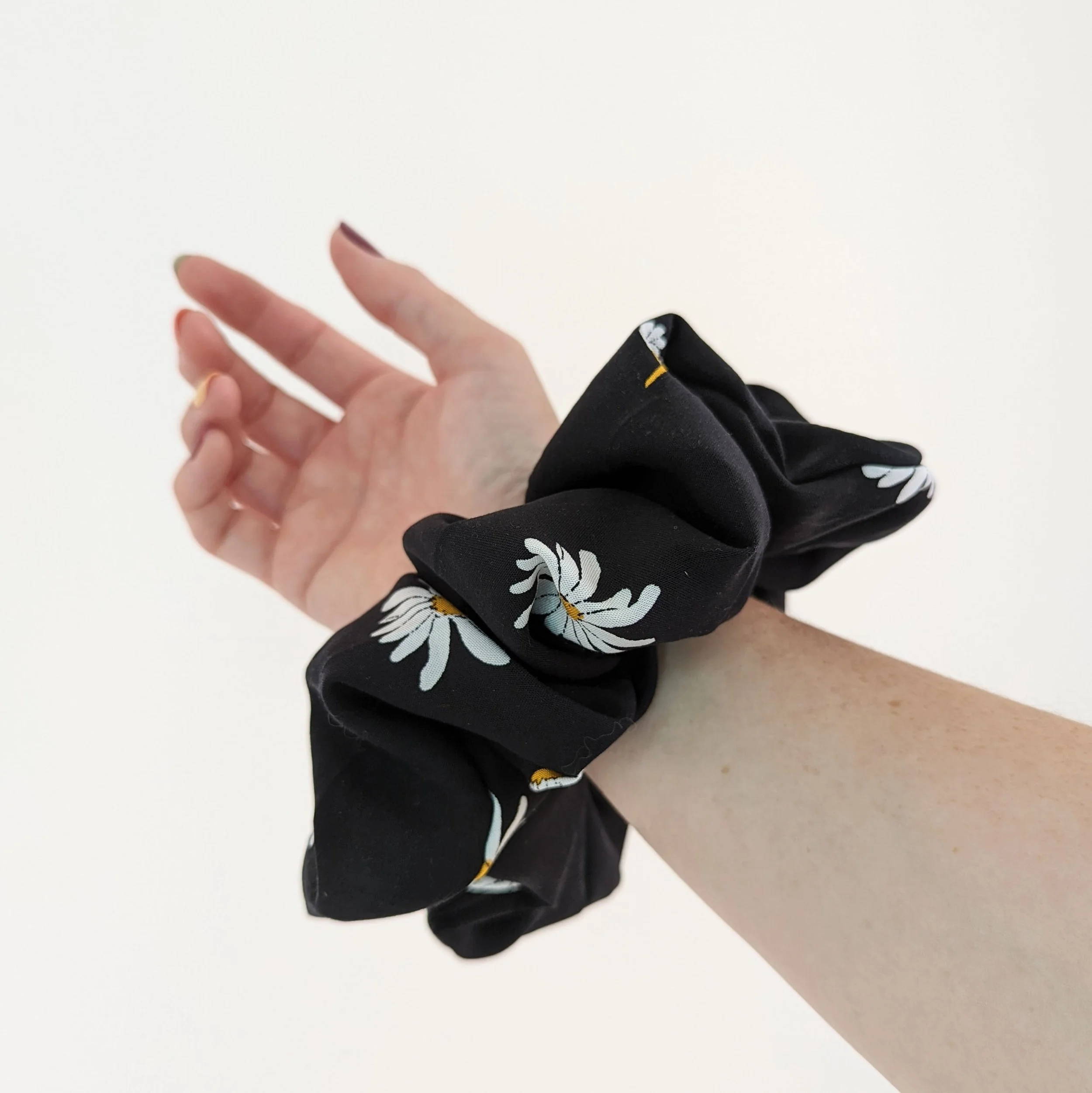 https://i.etsystatic.com/6583749/r/il/6385de/3967309297/il_fullxfull.3967309297_9lcj.jpg