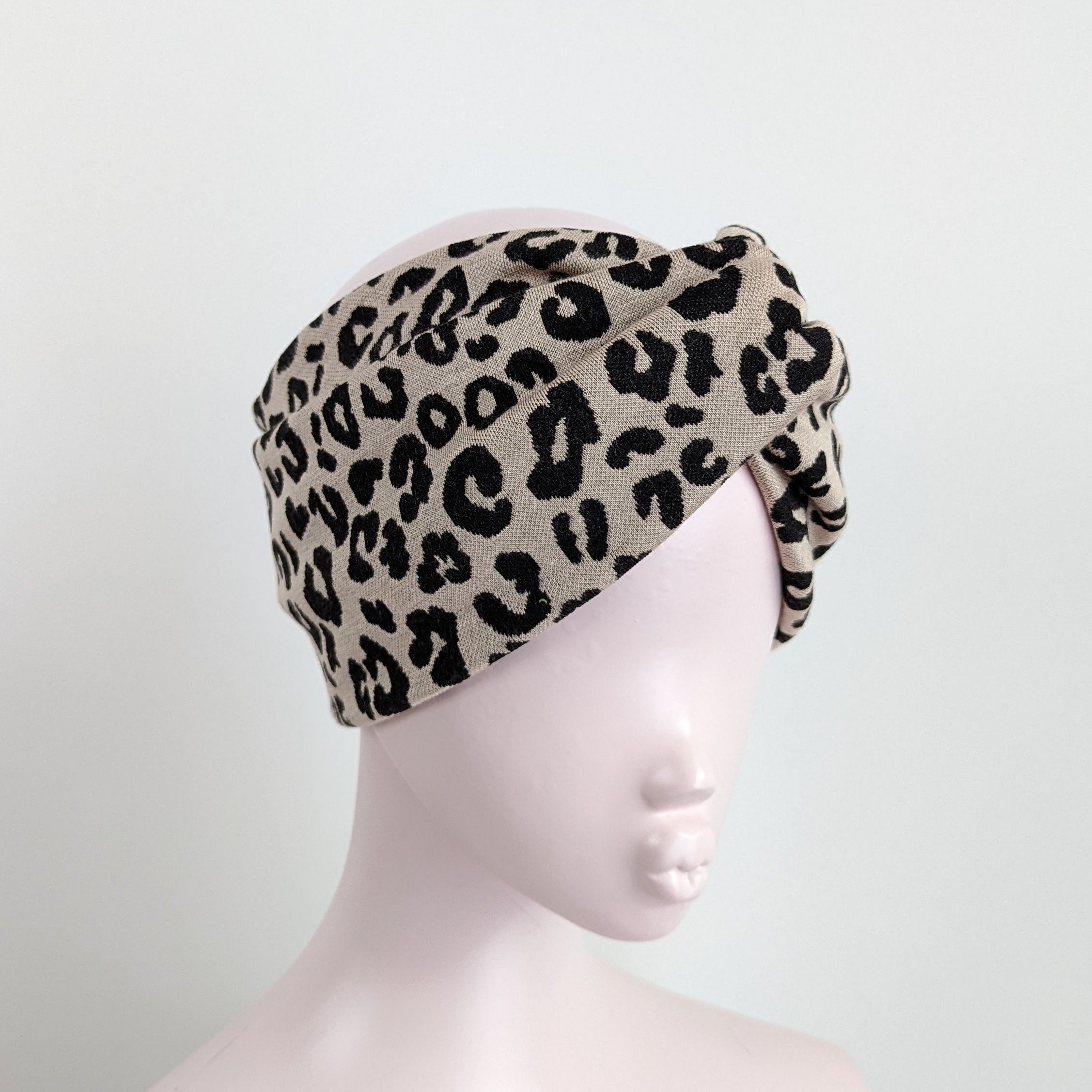 https://i.etsystatic.com/6583749/r/il/ce8513/3610427723/il_fullxfull.3610427723_soij.jpg