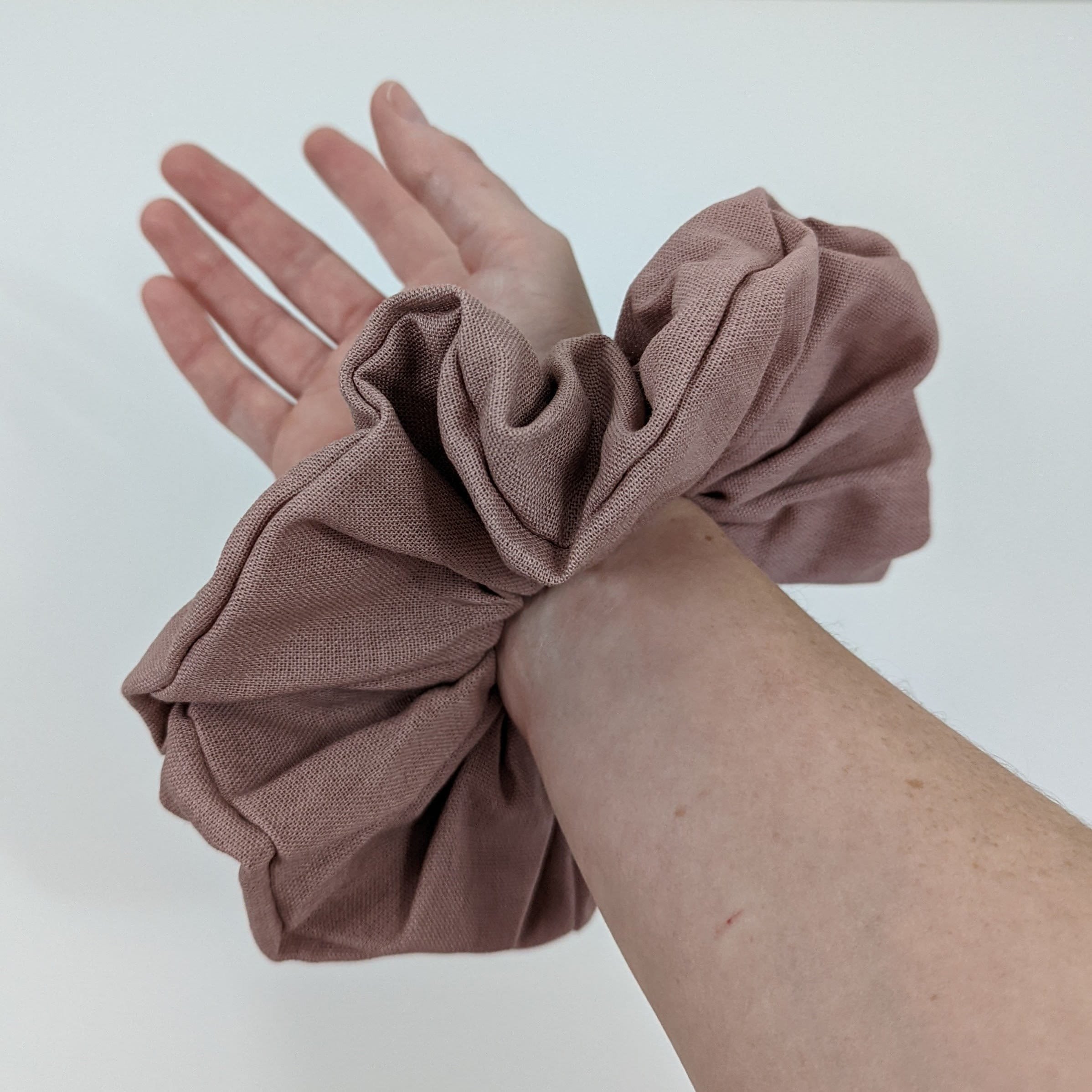 https://i.etsystatic.com/6583749/r/il/25445a/3750475972/il_fullxfull.3750475972_ailr.jpg