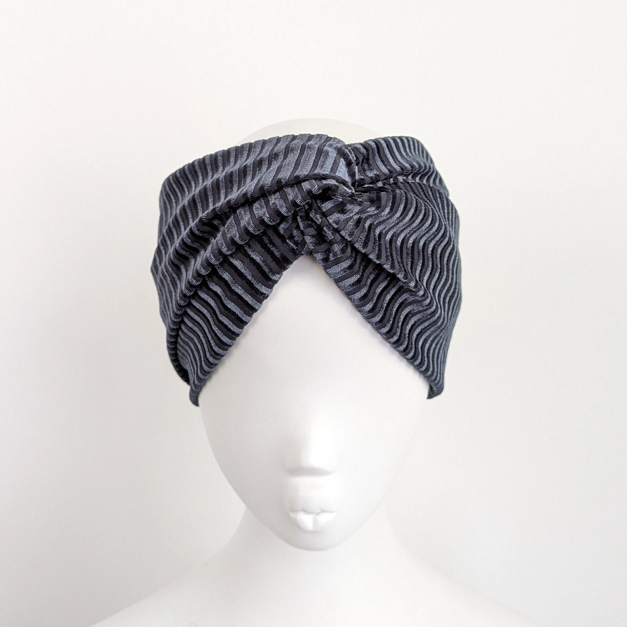https://i.etsystatic.com/6583749/r/il/2e264e/3606279777/il_fullxfull.3606279777_qnxk.jpg