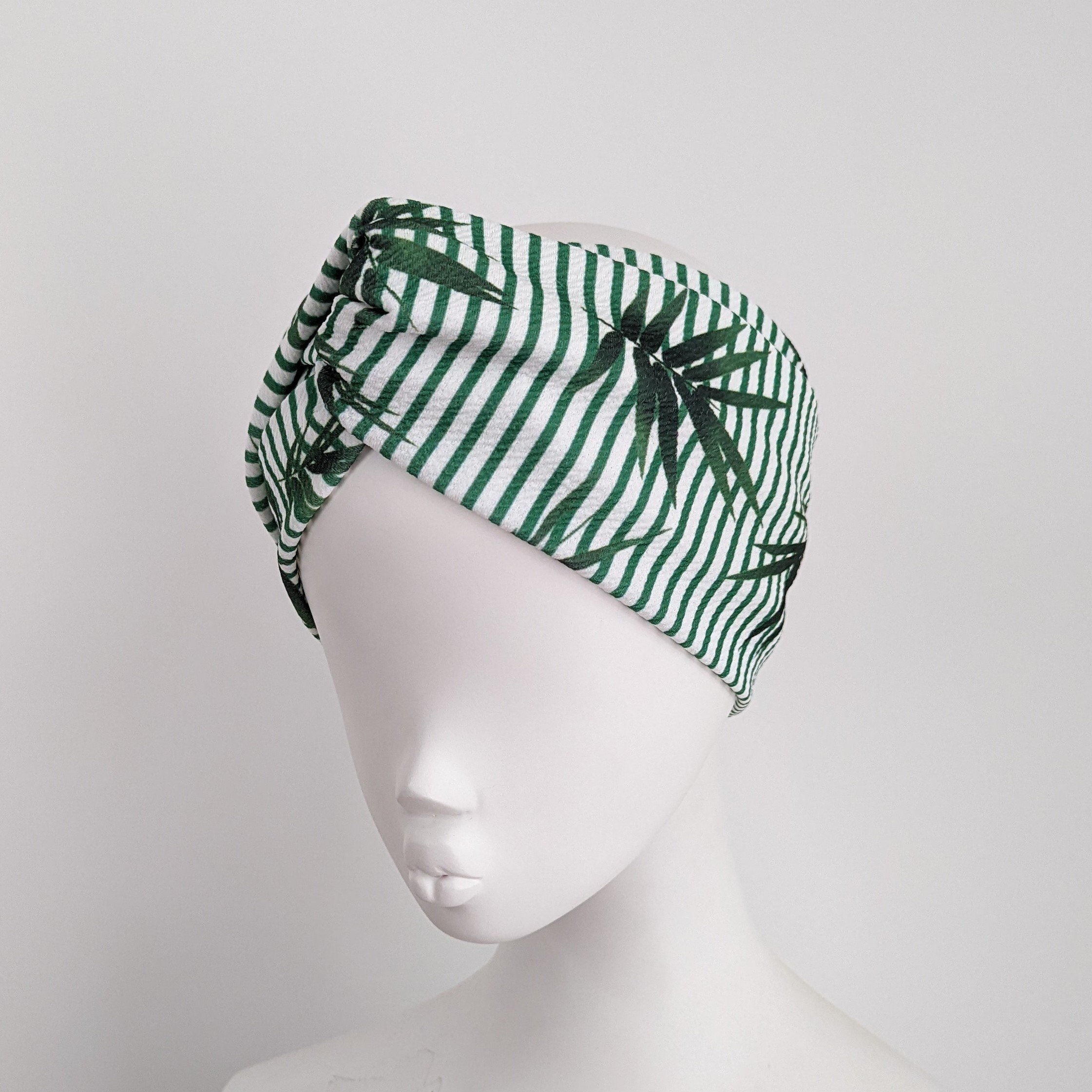 https://i.etsystatic.com/6583749/r/il/5ba887/3561132524/il_fullxfull.3561132524_p8x8.jpg