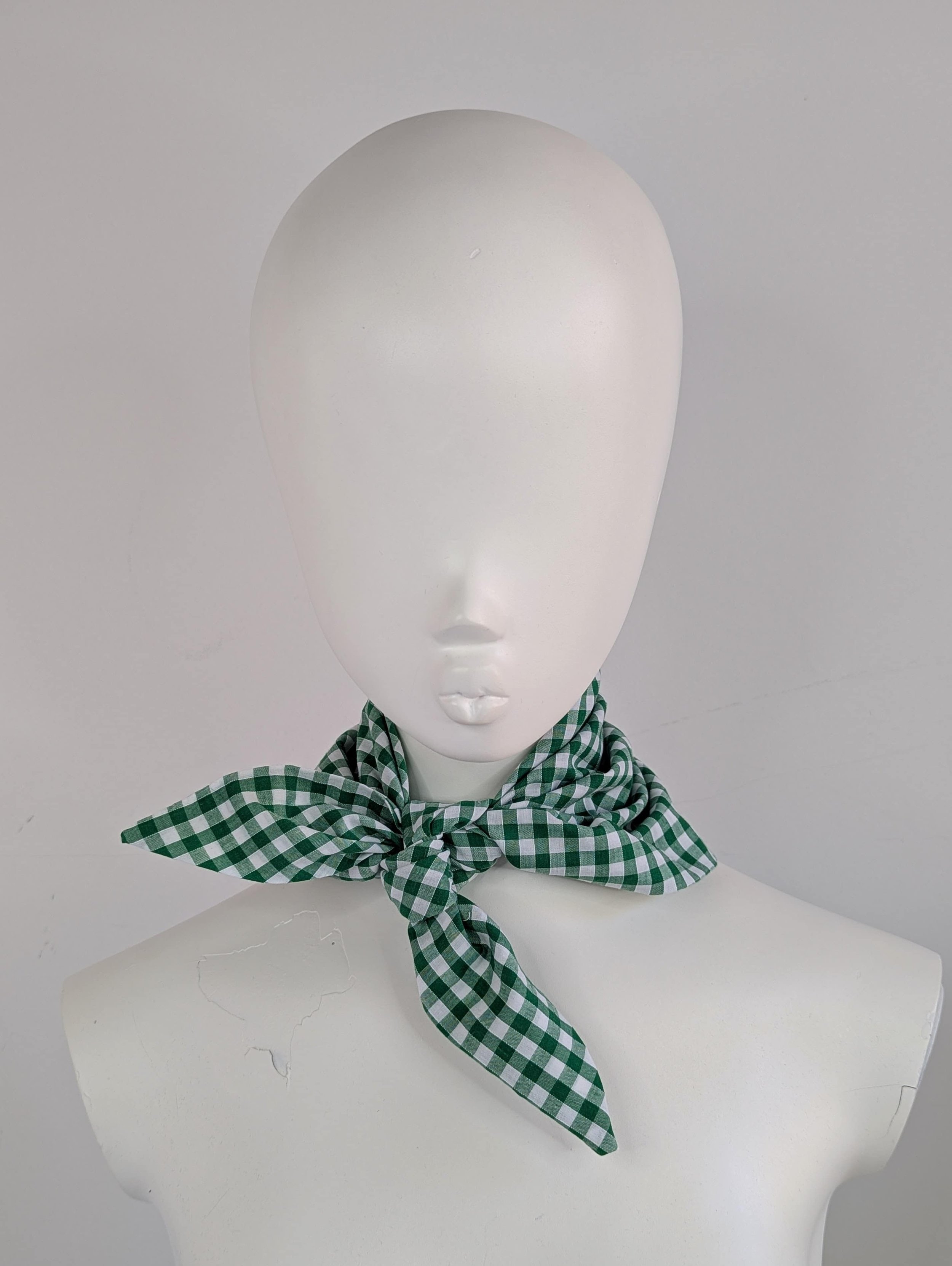 Green-triangle-bandana-neckerchief-headscarf.9_1.jpg