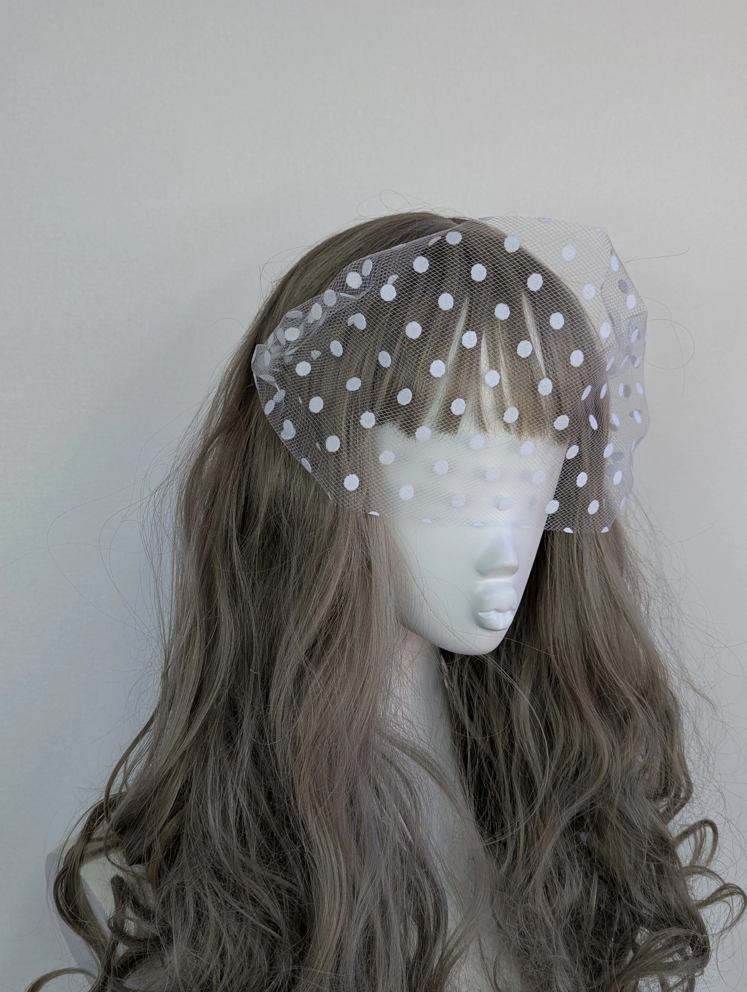 Large-Polka-Dot-Face-Veil-White-1.jpg