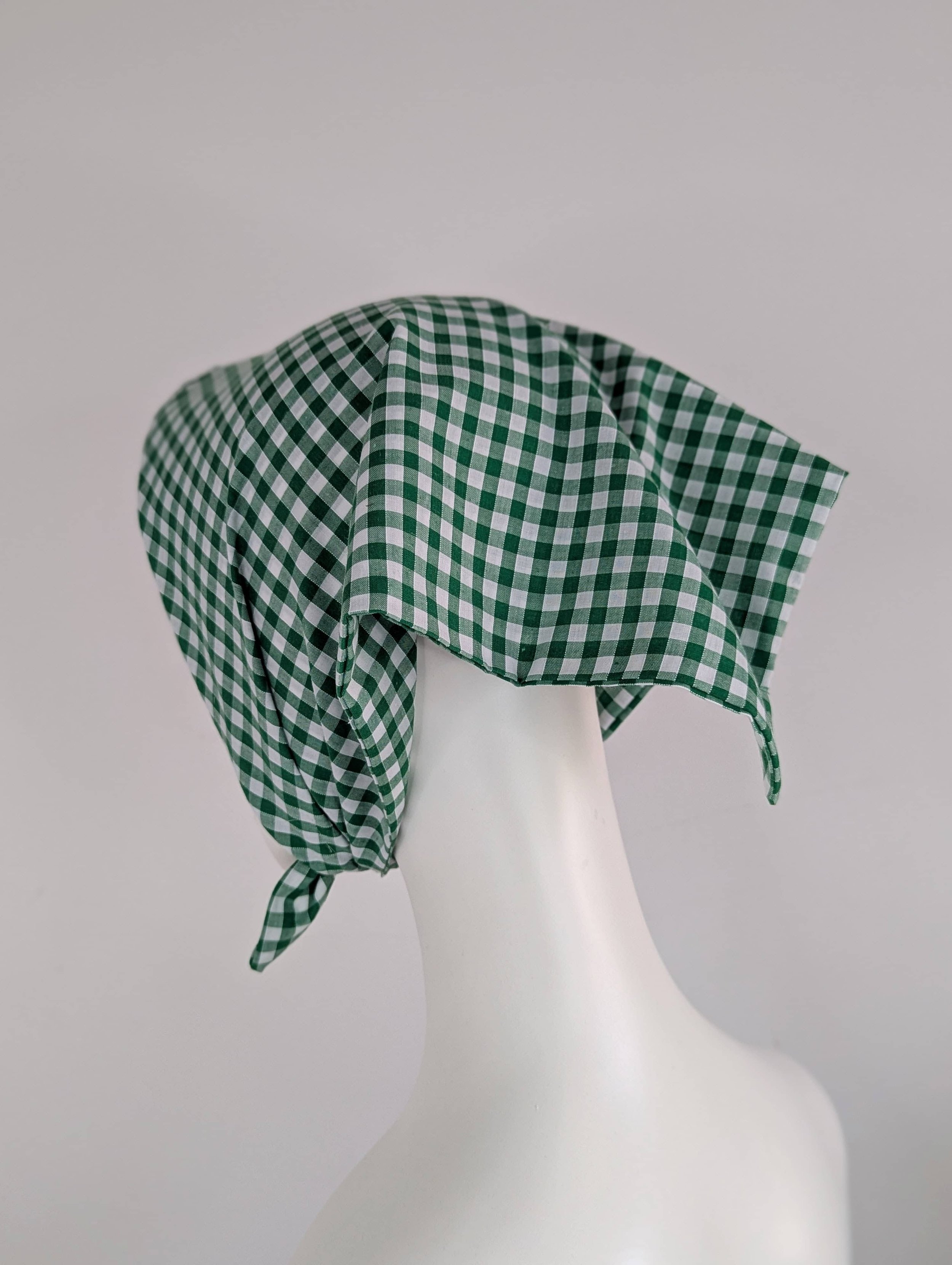 Green-triangle-bandana-neckerchief-headscarf.7_1.jpg