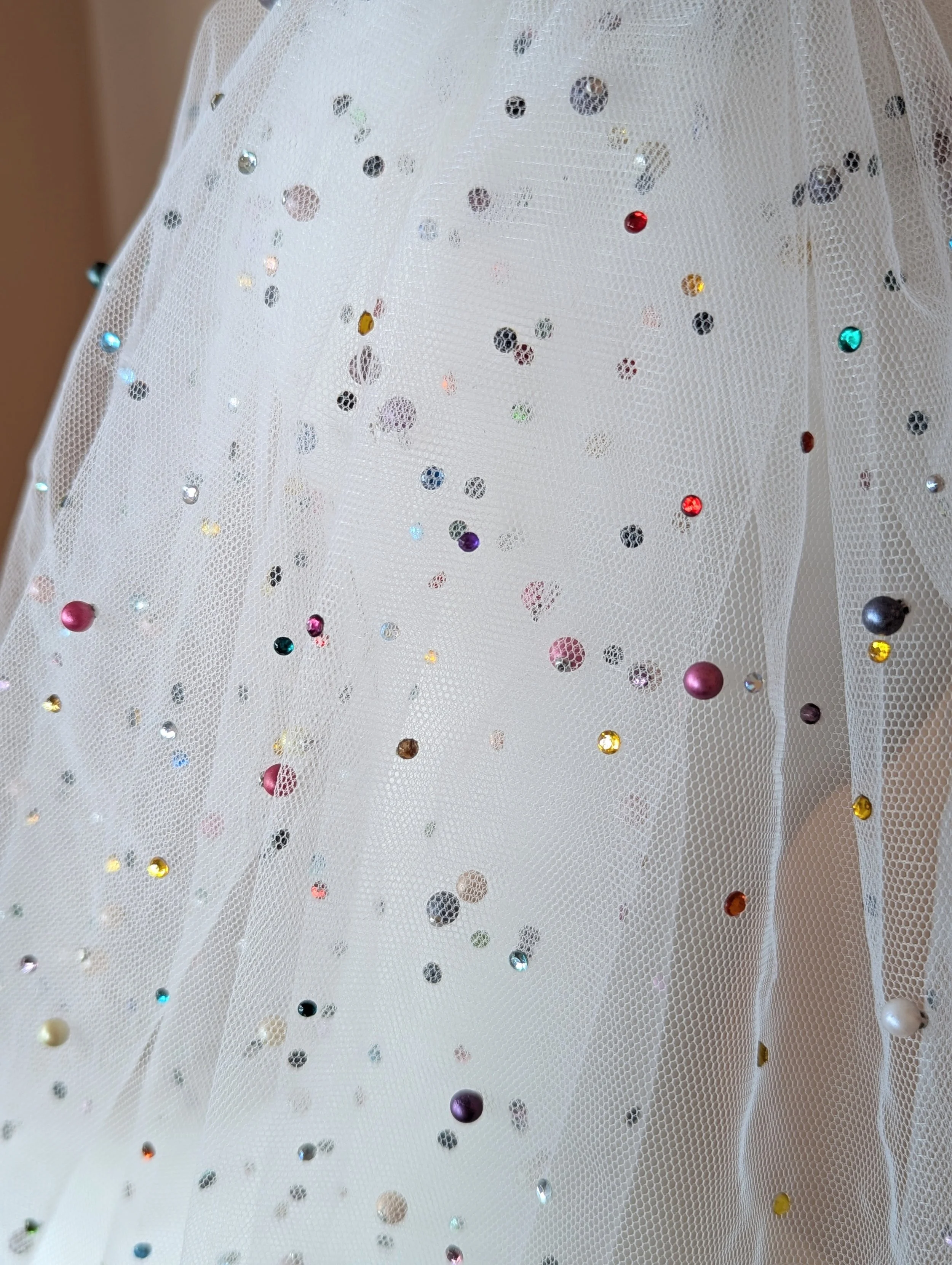 White-Rainbow-Pearl-Veil-4.jpg