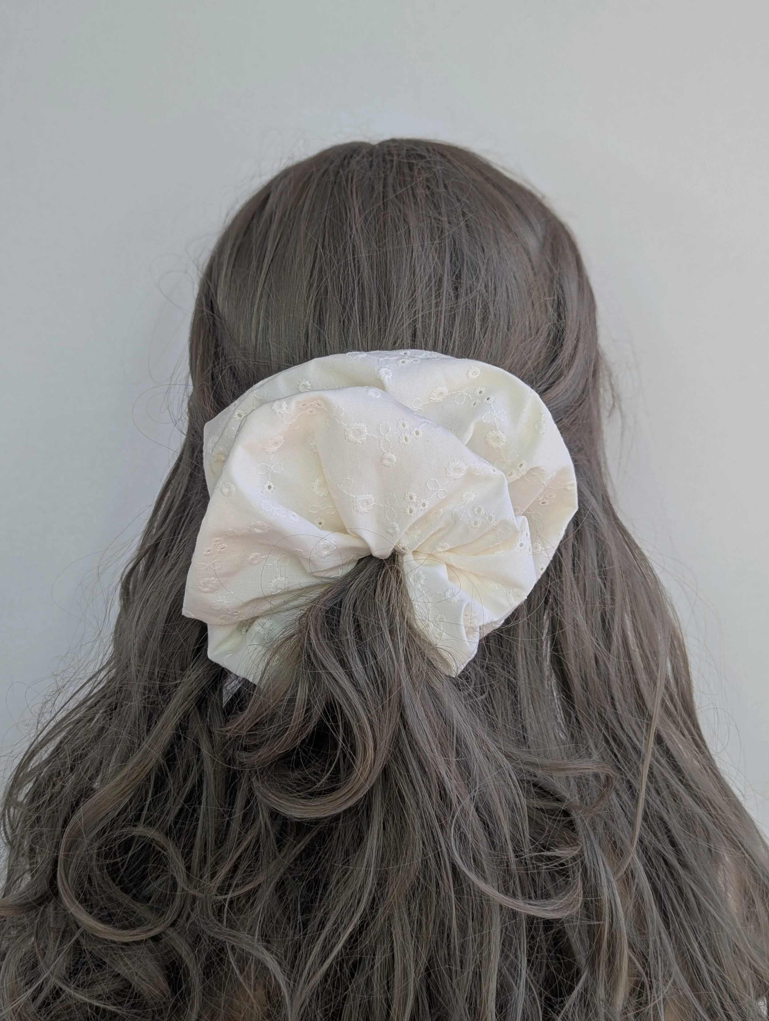 Cream-Broderie-Anglaise-Cotton-Scrunchie-8.jpg