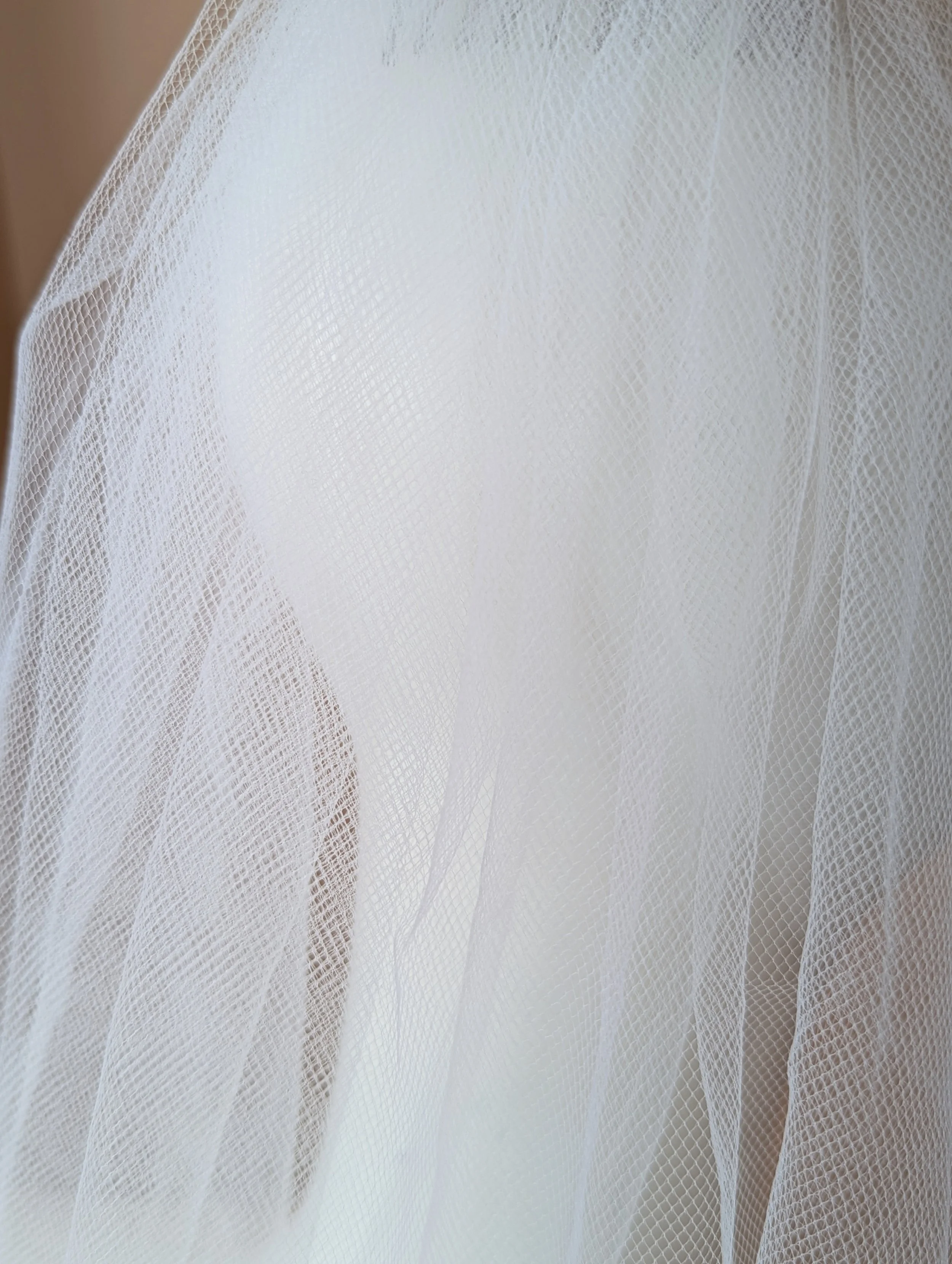 White-Veil-4.jpg