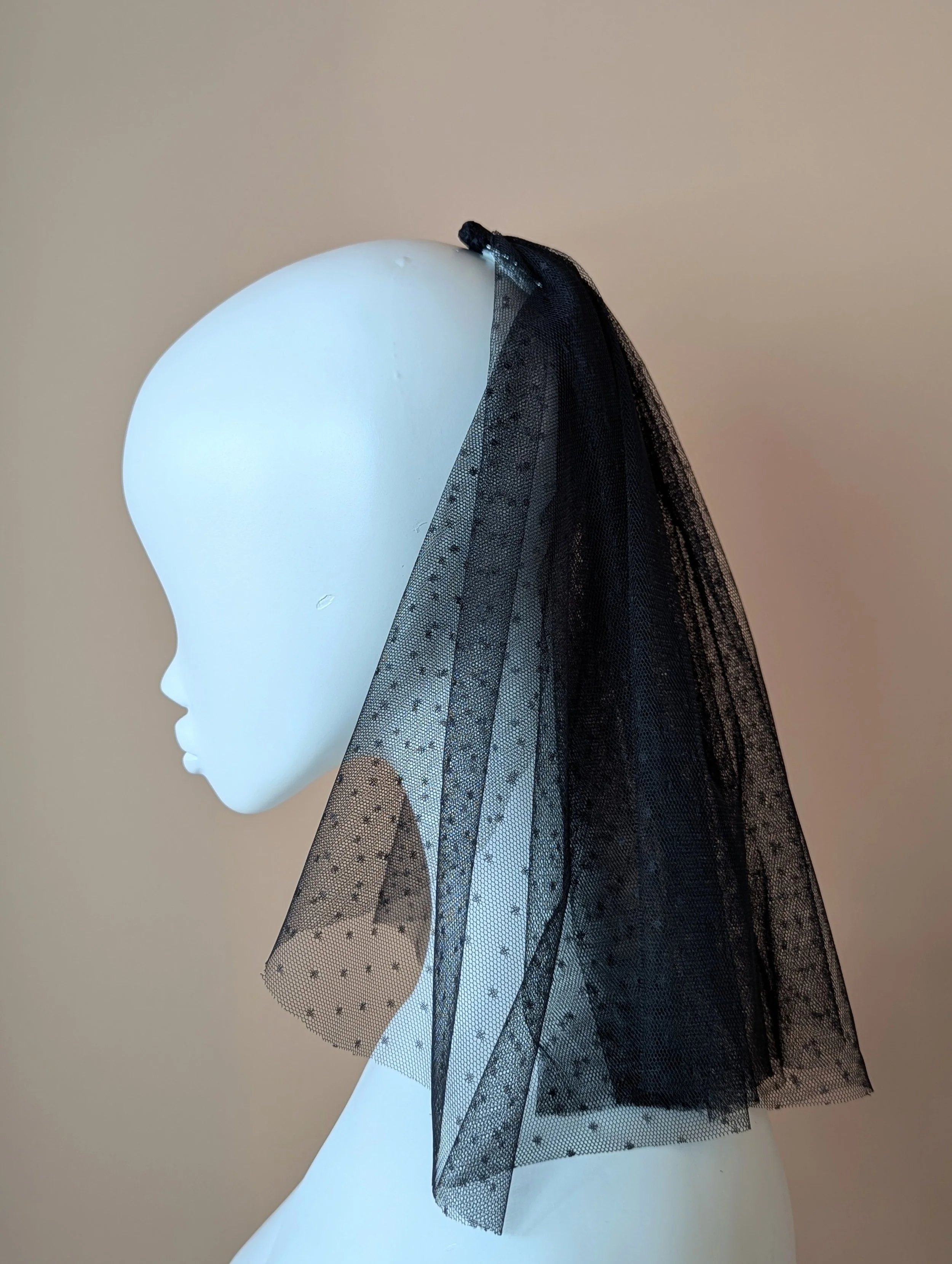 Black-Mini-Spot-Veil-1.jpg