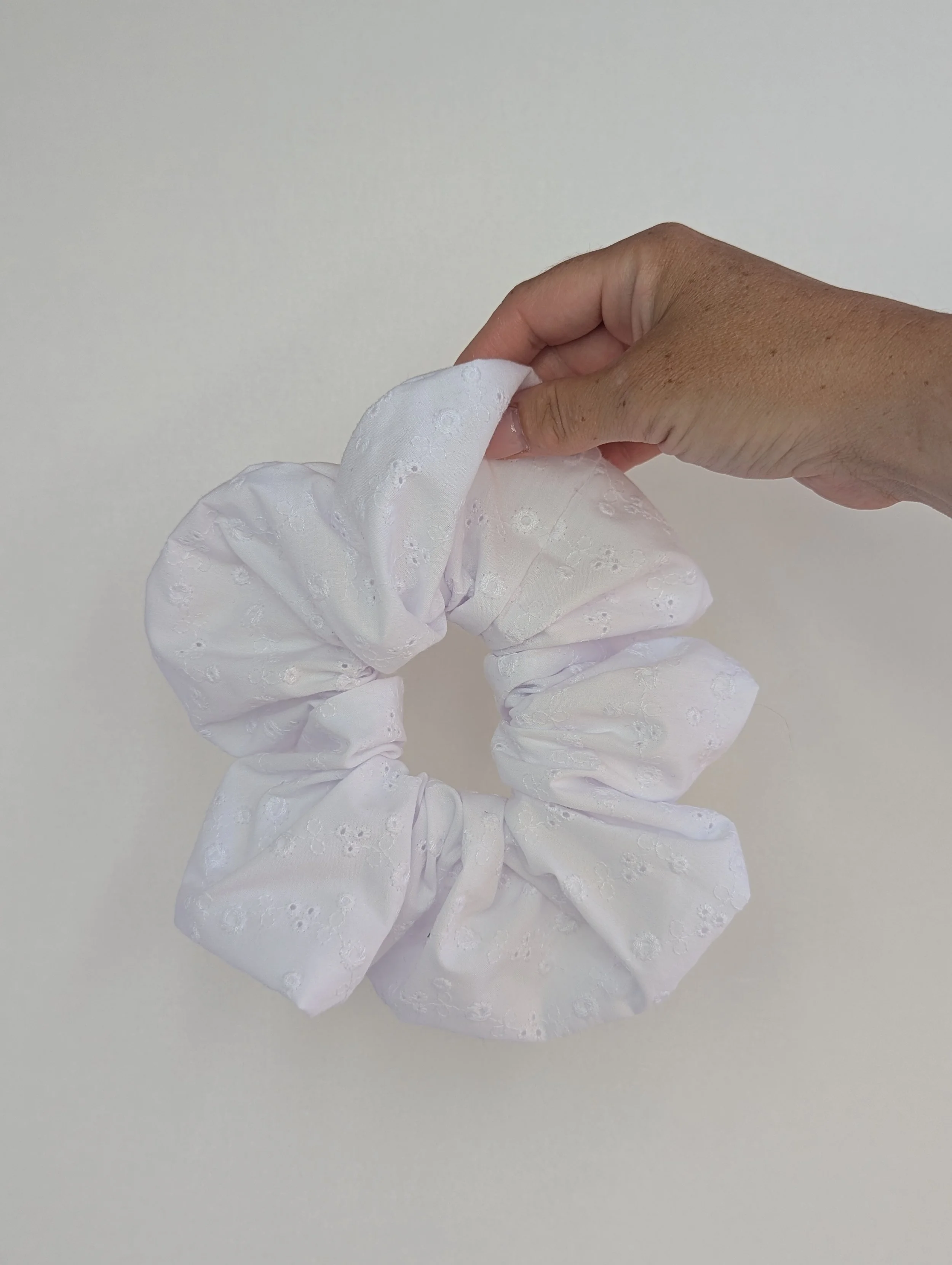 White-Broderie-Anglaise-Cotton-Scrunchie-8.jpg