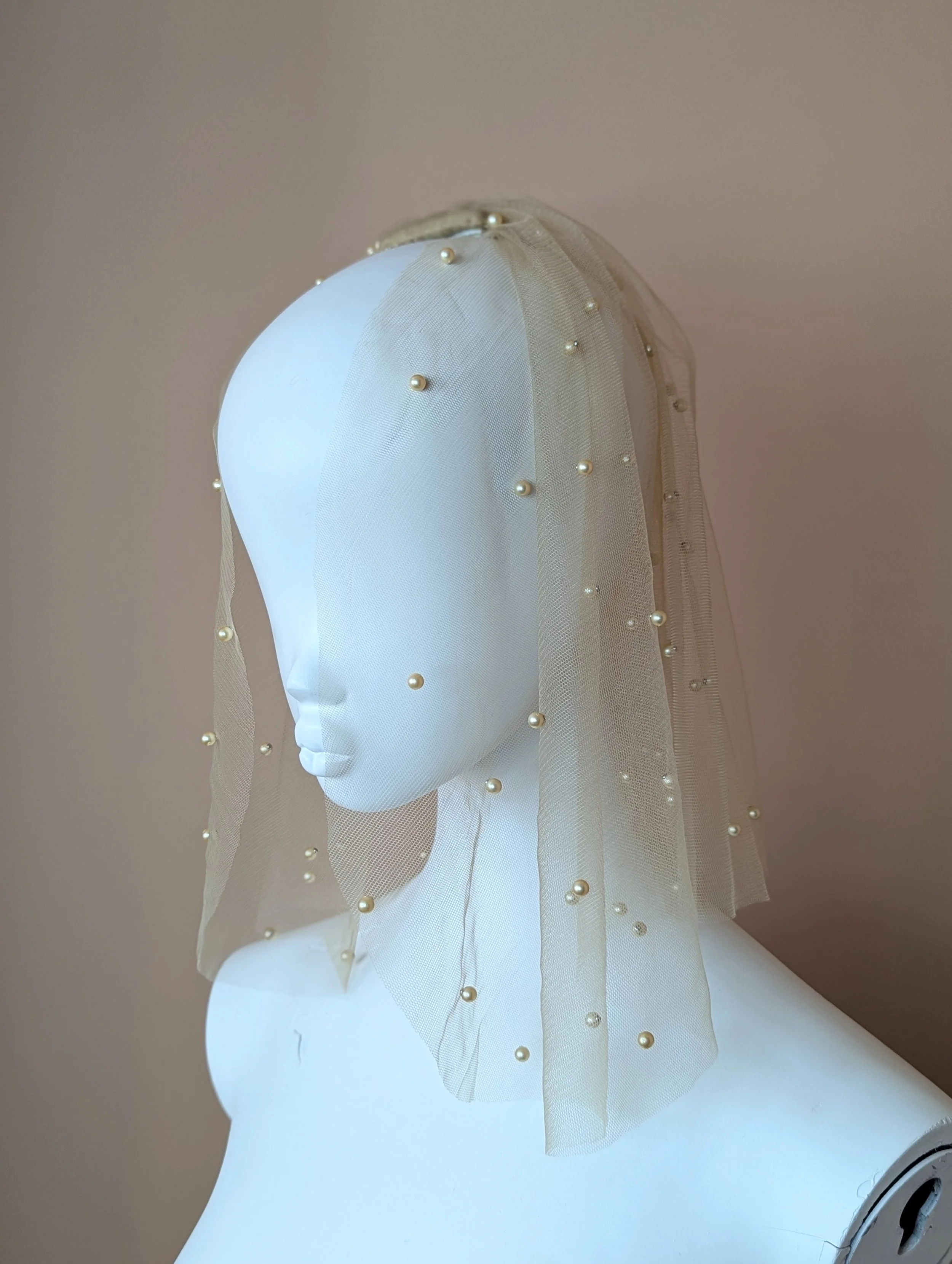 Champagne-Pearl-Veil.jpg
