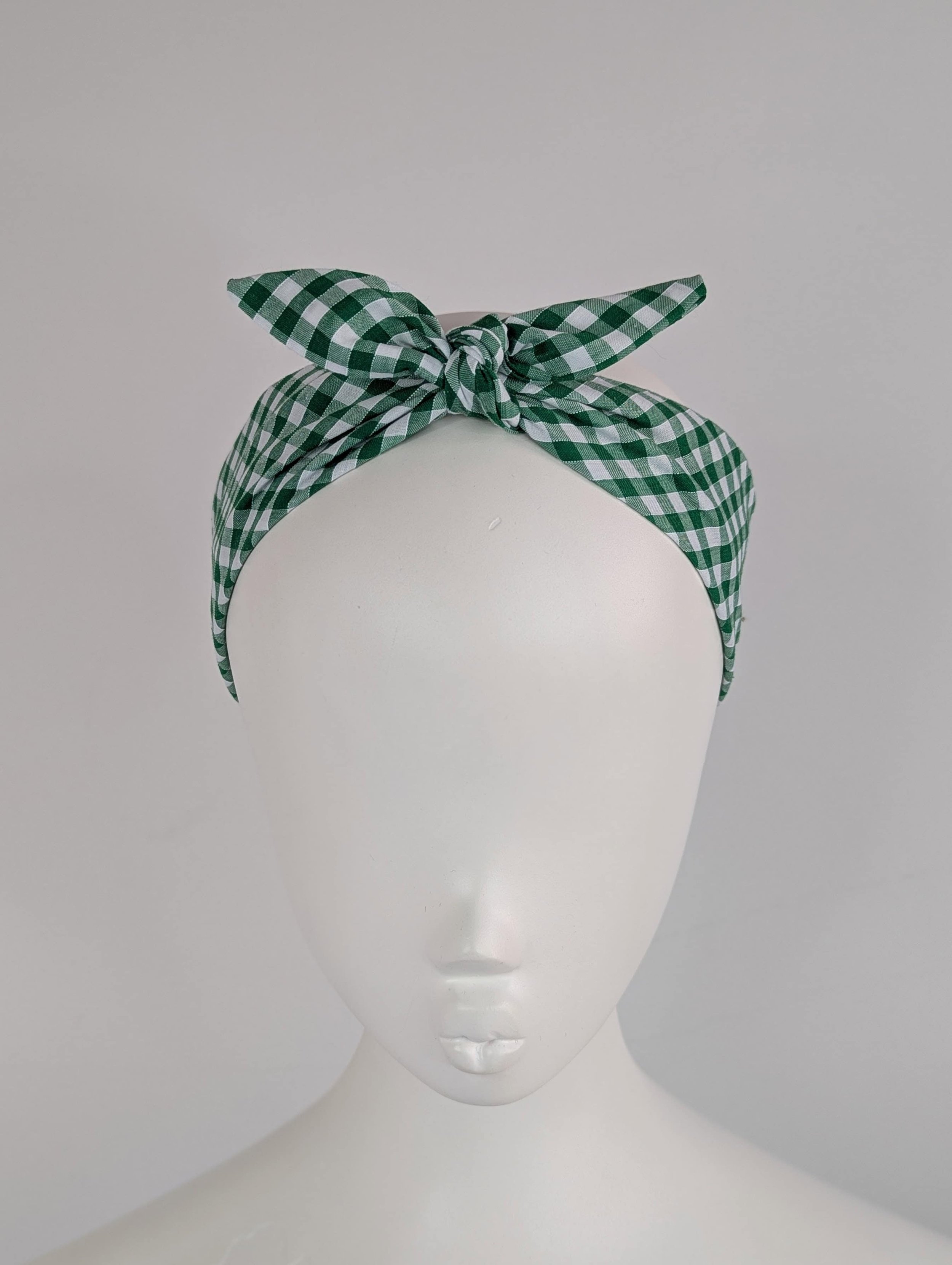 Green-triangle-bandana-neckerchief-headscarf.10_1.jpg