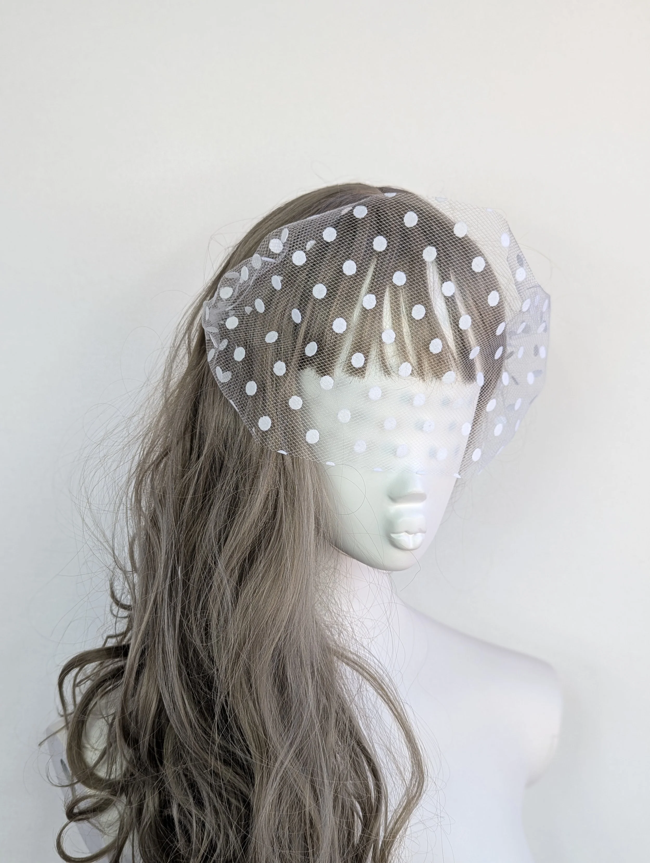 Large-Polka-Dot-Face-Veil-White-5.jpg