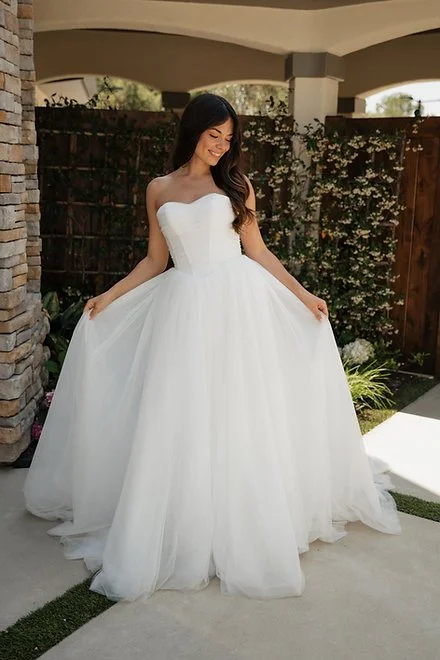 Evelyn Bridal Caina N25520 Size 16