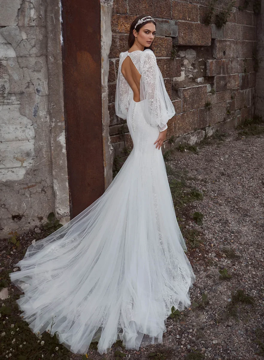 baced9c3-c2a8-4338-97ca-8d64f098b405_124124 back_large.webp