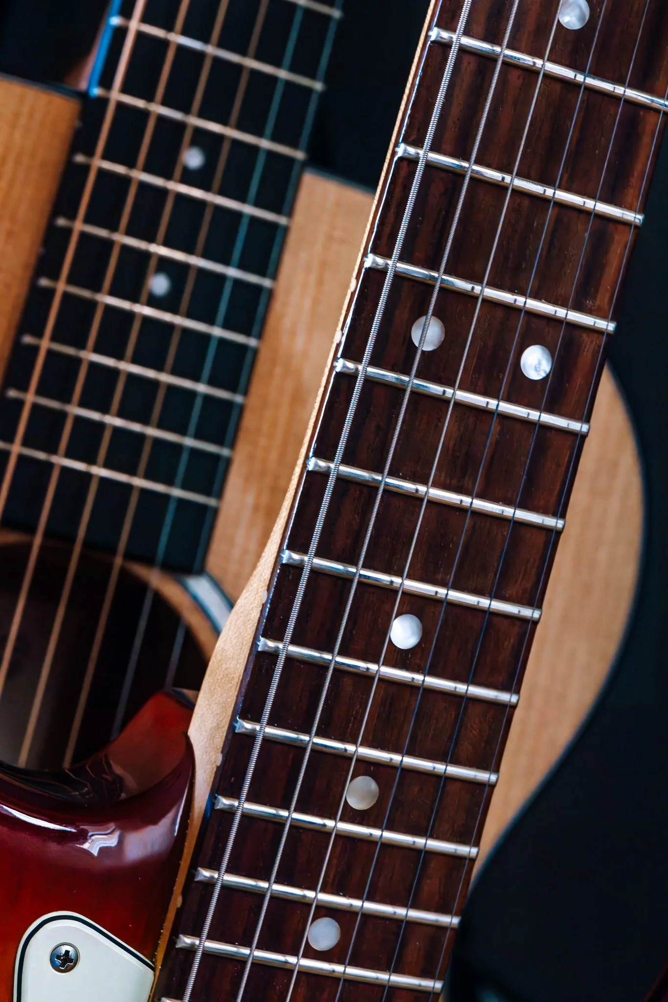 guitar40I3A4226-topaz.jpg